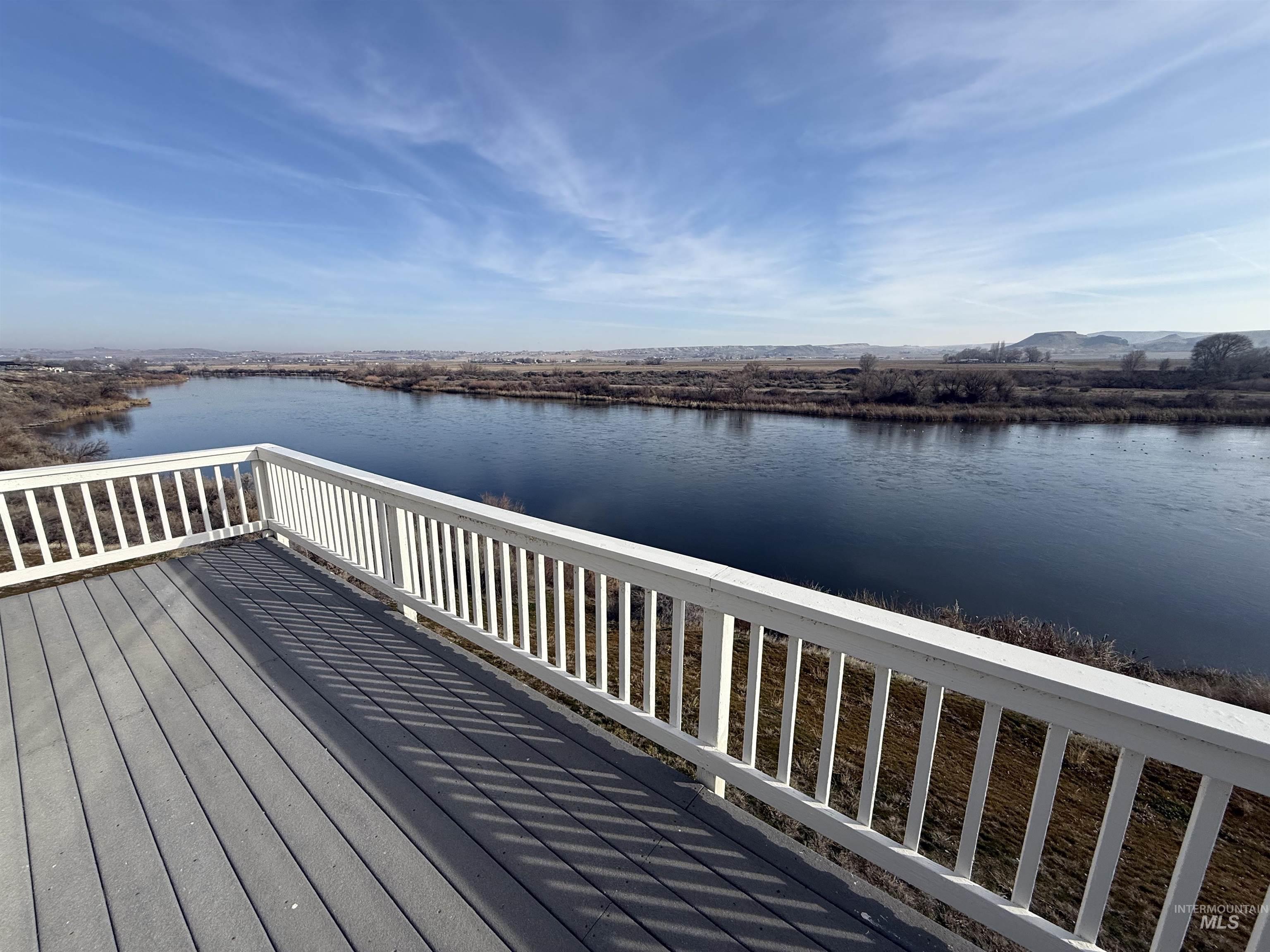 7454 S Old Bruneau, Marsing, Idaho 83639, 2 Bedrooms, 2 Bathrooms, Residential For Sale, Price $450,000,MLS 98974068