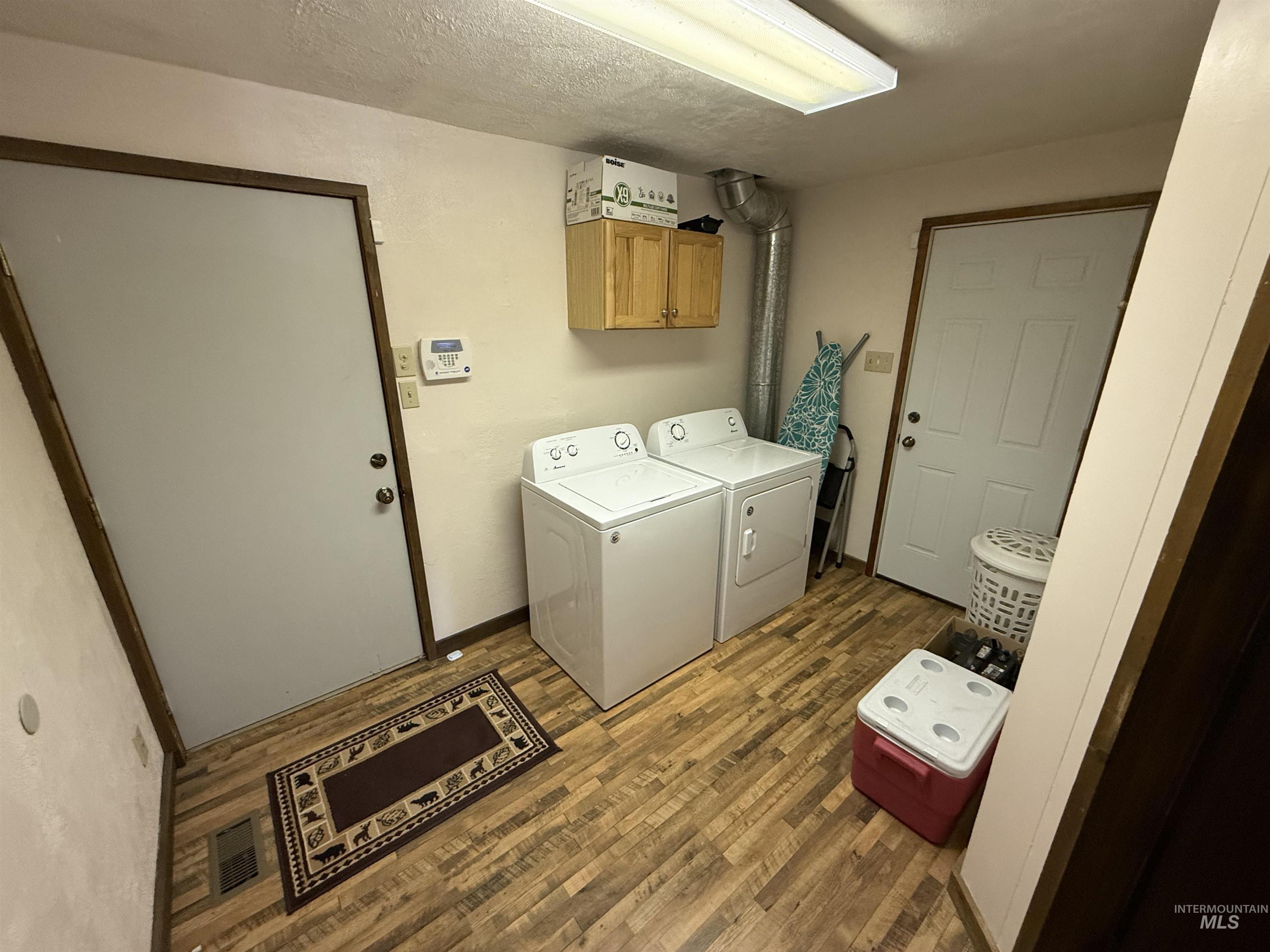 7454 S Old Bruneau, Marsing, Idaho 83639, 2 Bedrooms, 2 Bathrooms, Residential For Sale, Price $450,000,MLS 98974068