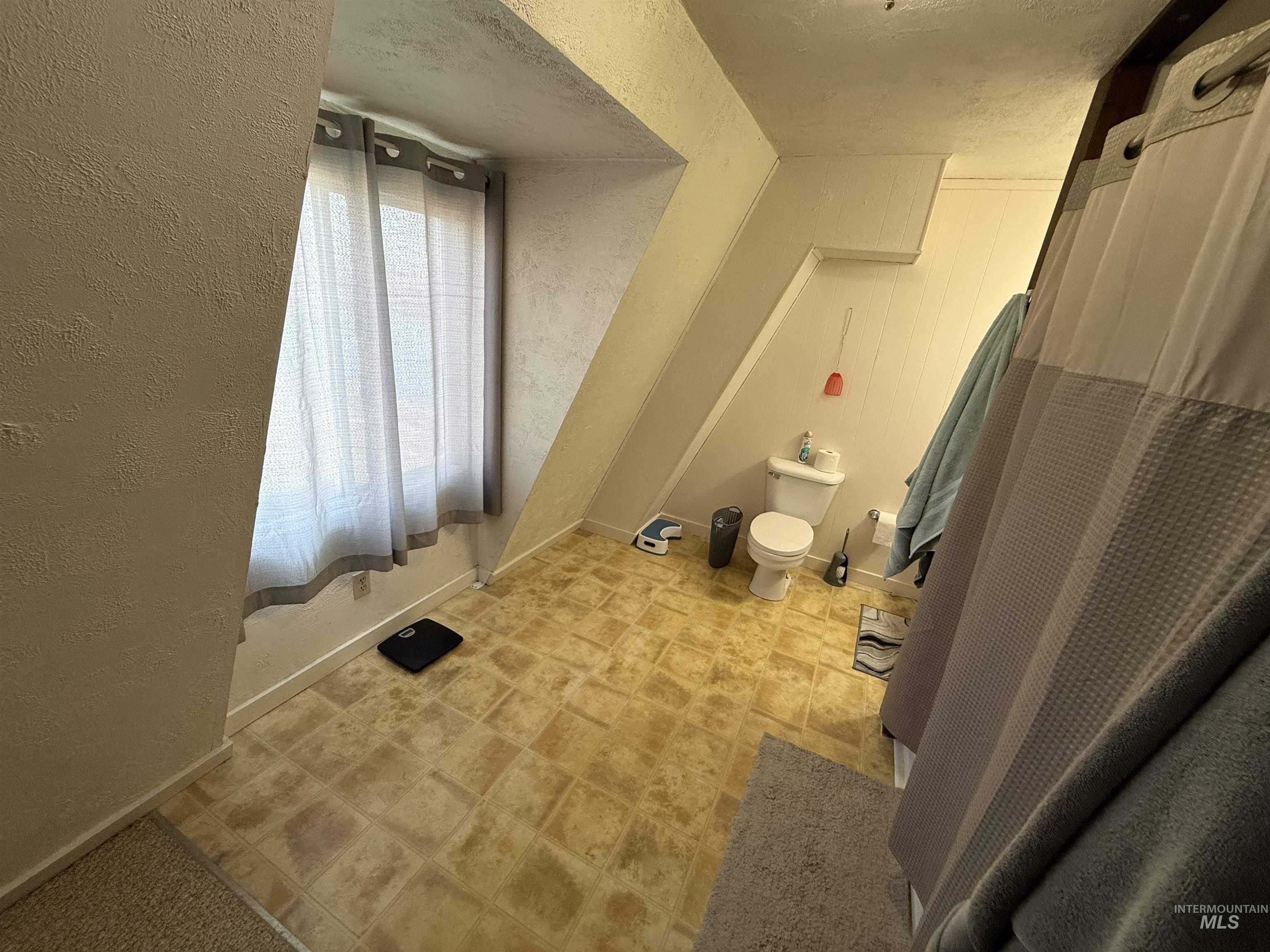 7454 S Old Bruneau, Marsing, Idaho 83639, 2 Bedrooms, 2 Bathrooms, Residential For Sale, Price $450,000,MLS 98974068