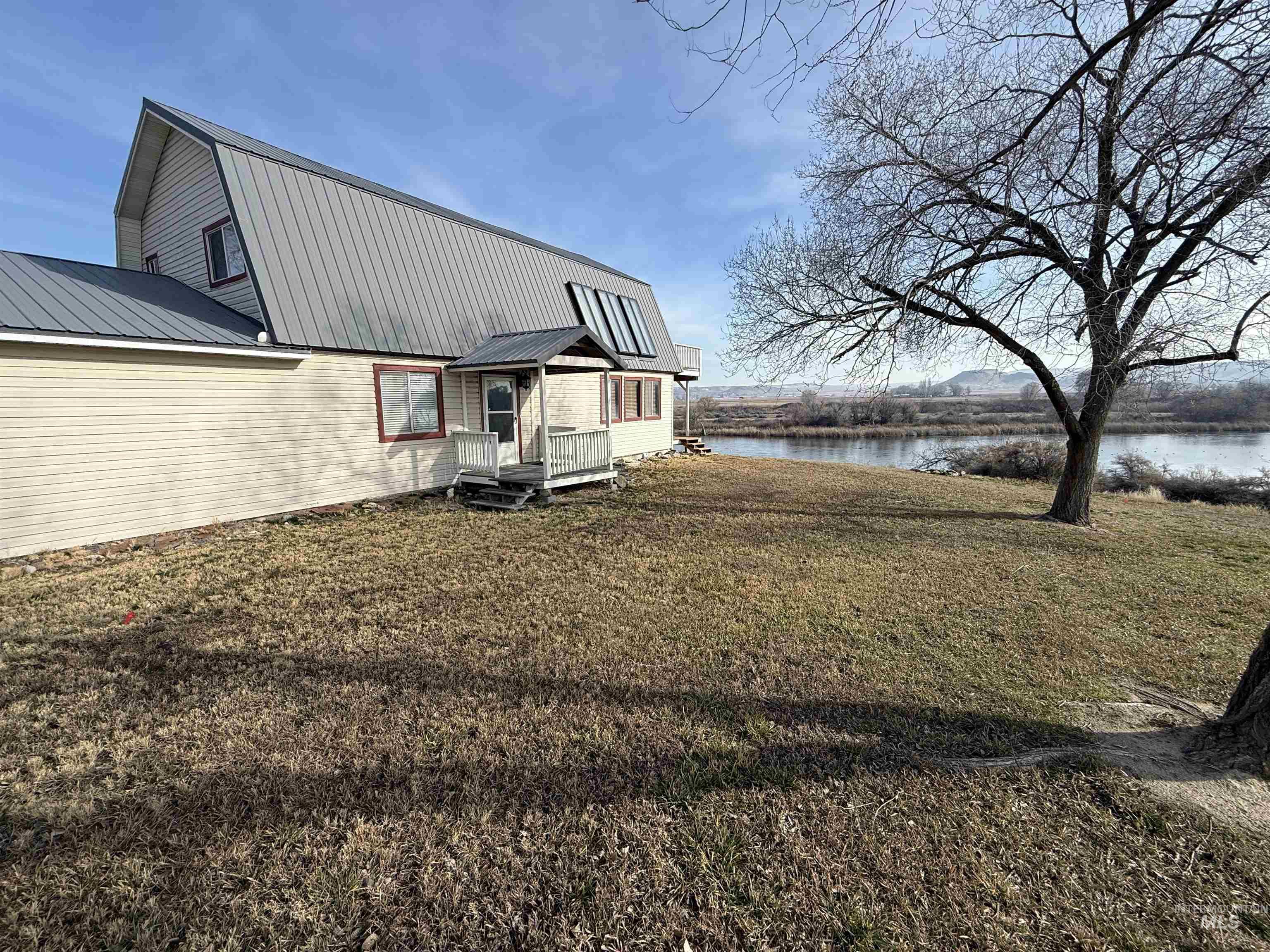 7454 S Old Bruneau, Marsing, Idaho 83639, 2 Bedrooms, 2 Bathrooms, Residential For Sale, Price $450,000,MLS 98974068