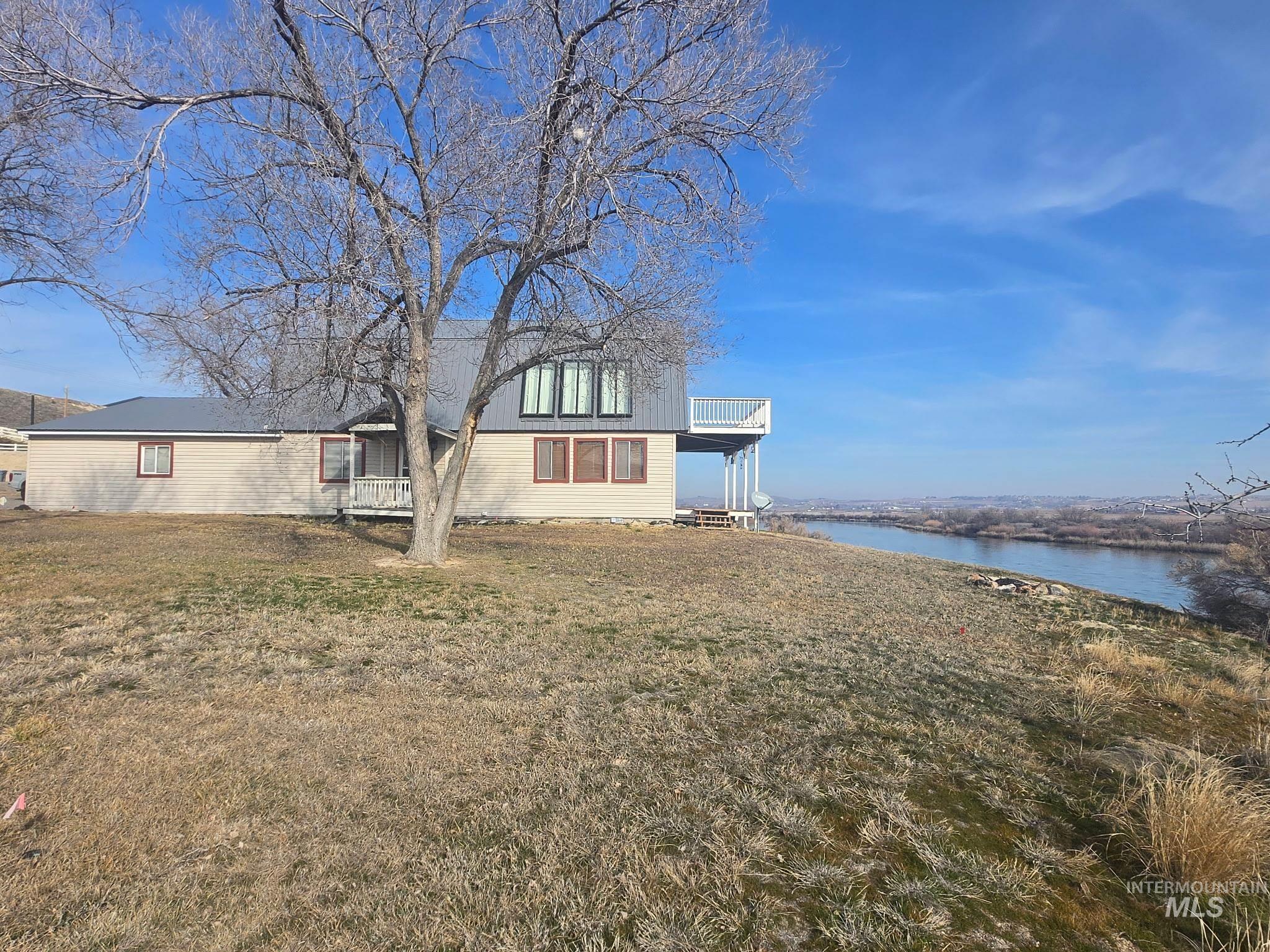 7454 S Old Bruneau, Marsing, Idaho 83639, 2 Bedrooms, 2 Bathrooms, Residential For Sale, Price $450,000,MLS 98974068