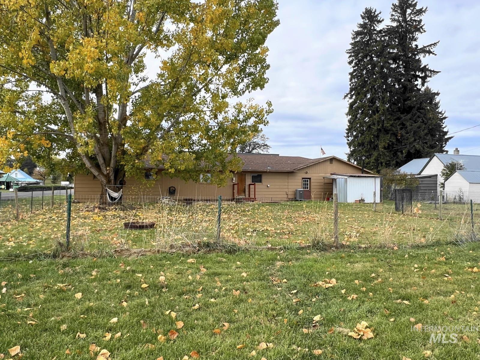 603 Maple Street, Nezperce, Idaho 83543, 3 Bedrooms, 1 Bathroom, Residential For Sale, Price $220,000,MLS 98974069