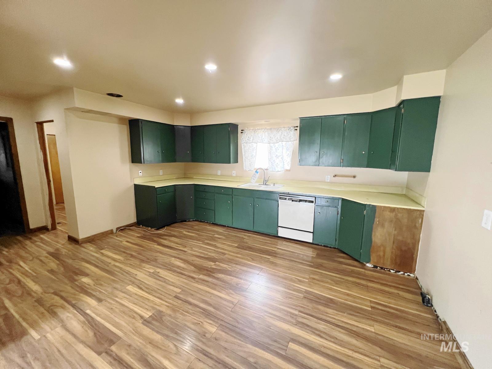 603 Maple Street, Nezperce, Idaho 83543, 3 Bedrooms, 1 Bathroom, Residential For Sale, Price $220,000,MLS 98974069