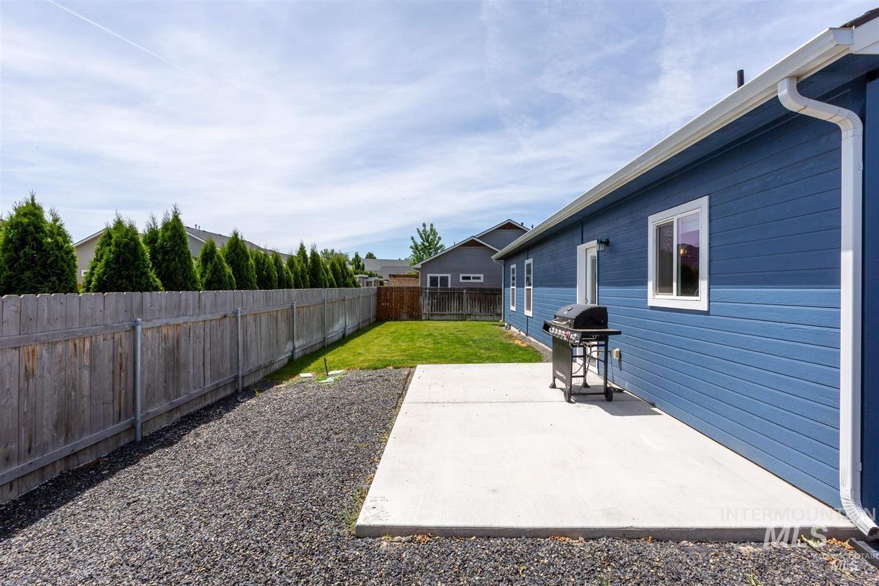 202 E Leon St, New Plymouth, Idaho 83655-5543, 3 Bedrooms, 2 Bathrooms, Residential For Sale, Price $368,000,MLS 98974070