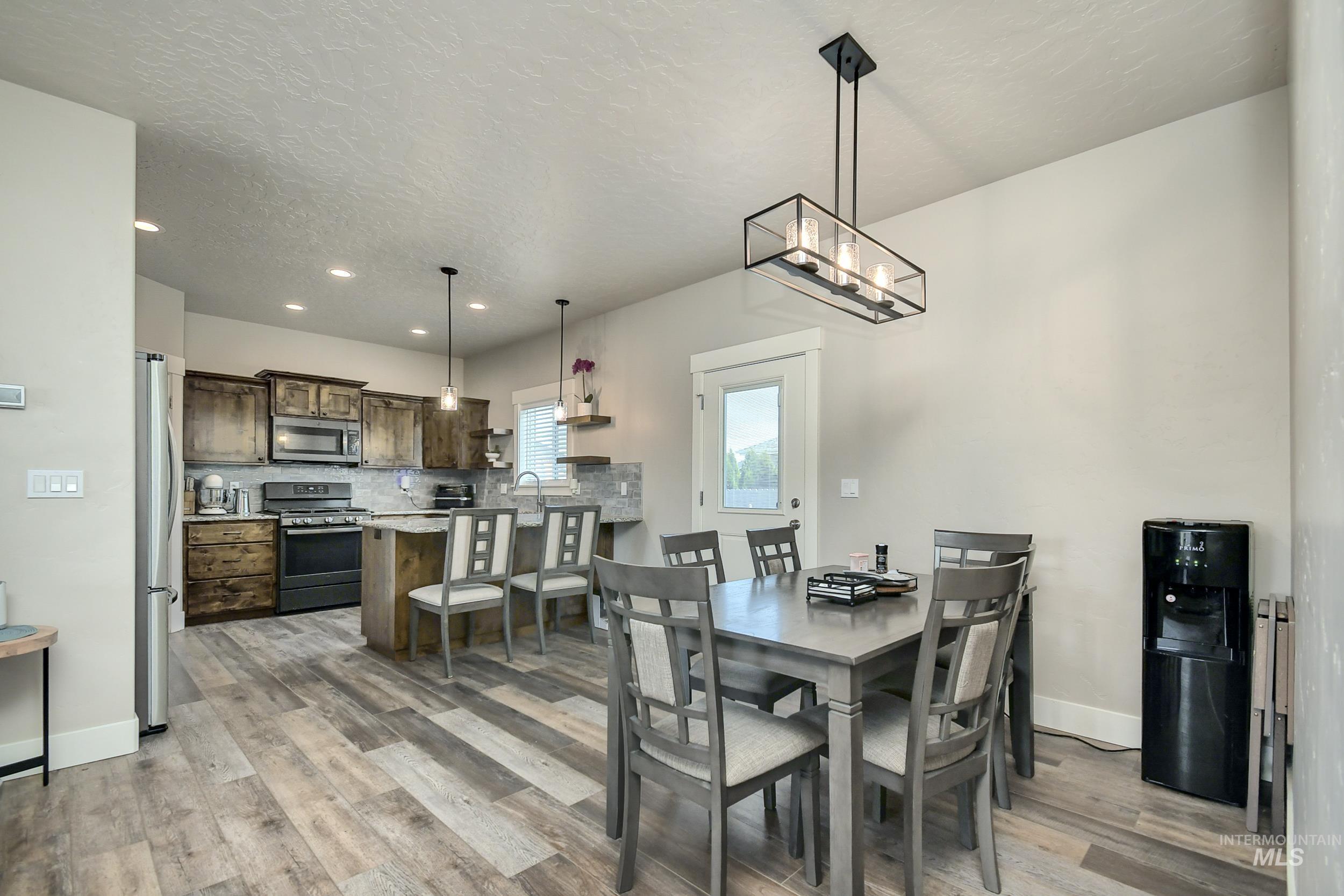 202 E Leon St, New Plymouth, Idaho 83655-5543, 3 Bedrooms, 2 Bathrooms, Residential For Sale, Price $368,000,MLS 98974070