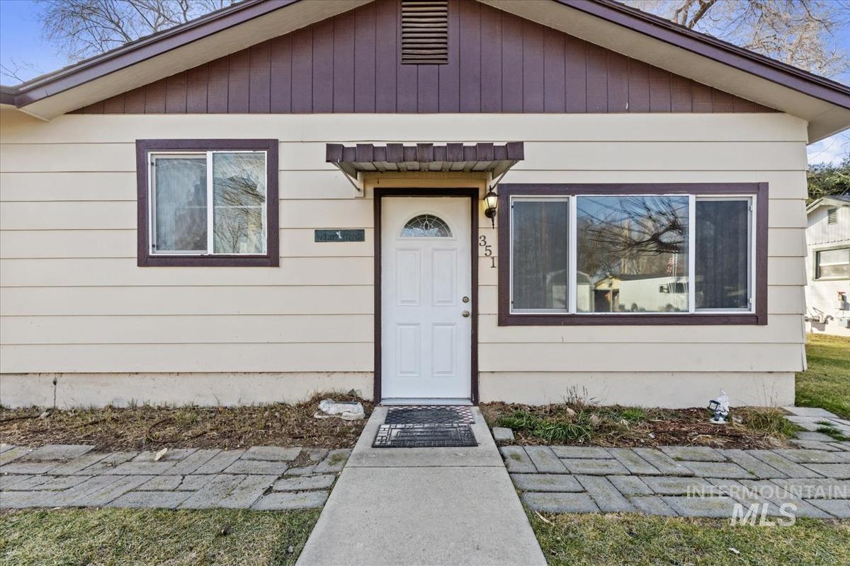 351 E 3rd St, Kuna, Idaho 83634, 4 Bedrooms, 2 Bathrooms, Residential For Sale, Price $359,999,MLS 98974072