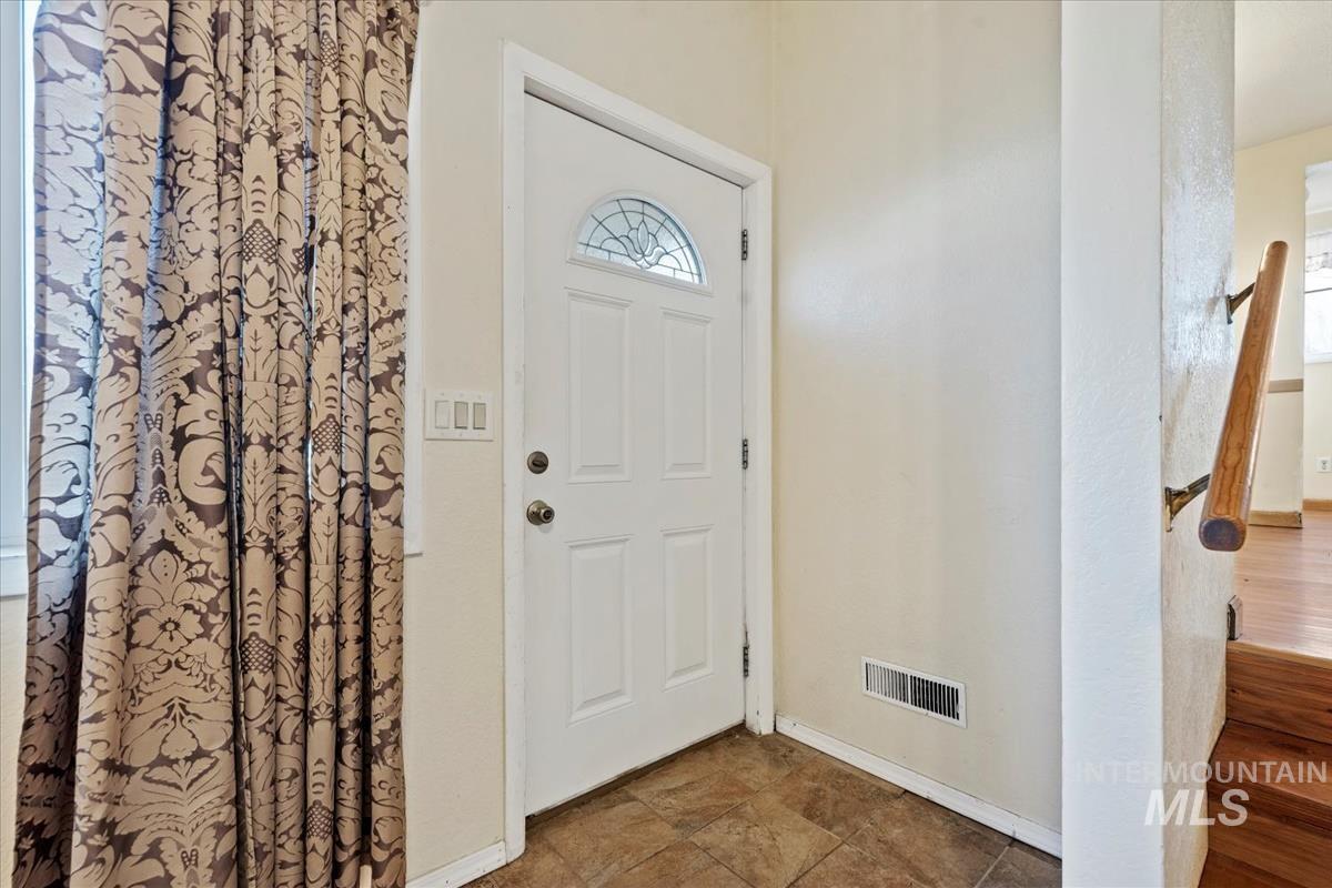 351 E 3rd St, Kuna, Idaho 83634, 4 Bedrooms, 2 Bathrooms, Residential For Sale, Price $359,999,MLS 98974072