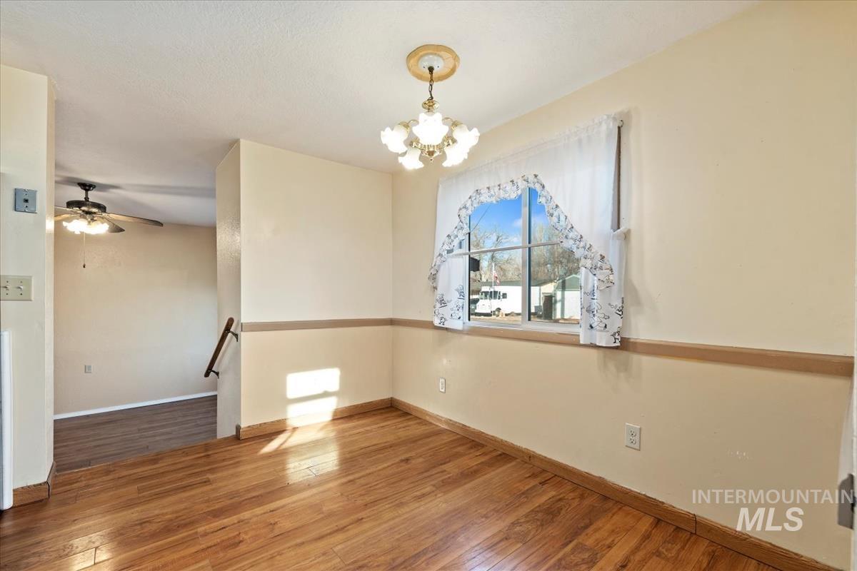 351 E 3rd St, Kuna, Idaho 83634, 4 Bedrooms, 2 Bathrooms, Residential For Sale, Price $359,999,MLS 98974072