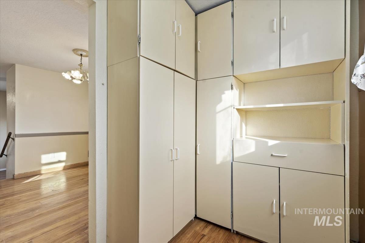 351 E 3rd St, Kuna, Idaho 83634, 4 Bedrooms, 2 Bathrooms, Residential For Sale, Price $359,999,MLS 98974072