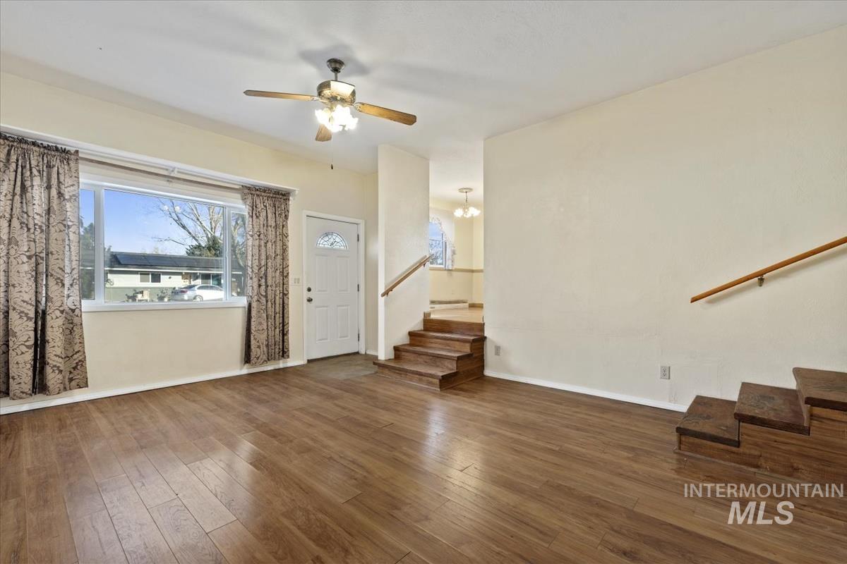 351 E 3rd St, Kuna, Idaho 83634, 4 Bedrooms, 2 Bathrooms, Residential For Sale, Price $359,999,MLS 98974072