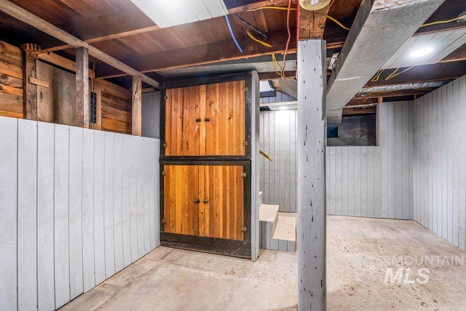 253 W Court Street, Weiser, Idaho 83672, 3 Bedrooms, 1.5 Bathrooms, Residential For Sale, Price $339,900,MLS 98974073