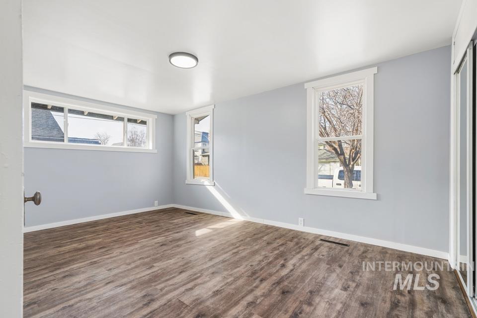 253 W Court Street, Weiser, Idaho 83672, 3 Bedrooms, 1.5 Bathrooms, Residential For Sale, Price $339,900,MLS 98974073