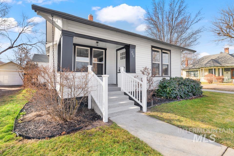 253 W Court Street, Weiser, Idaho 83672, 3 Bedrooms, 1.5 Bathrooms, Residential For Sale, Price $339,900,MLS 98974073