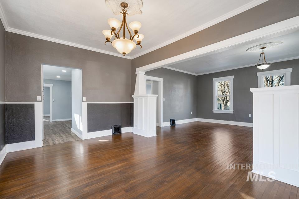 253 W Court Street, Weiser, Idaho 83672, 3 Bedrooms, 1.5 Bathrooms, Residential For Sale, Price $339,900,MLS 98974073