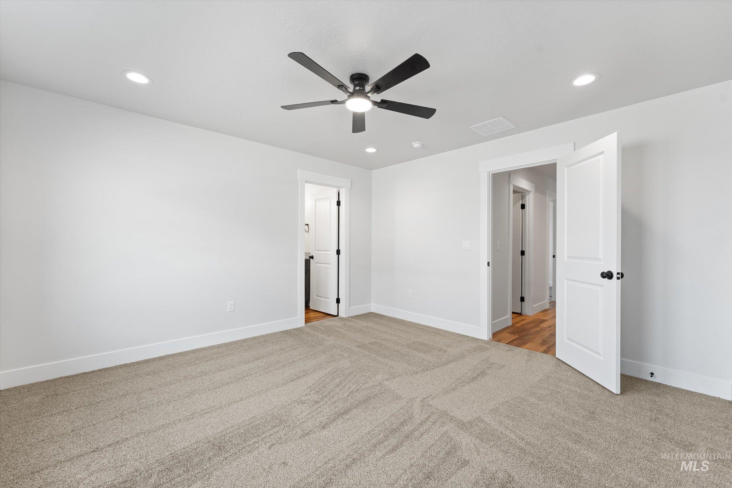 1142 Velvet Loop, Wilder, Idaho 83676, 3 Bedrooms, 2 Bathrooms, Residential For Sale, Price $364,900,MLS 98974074