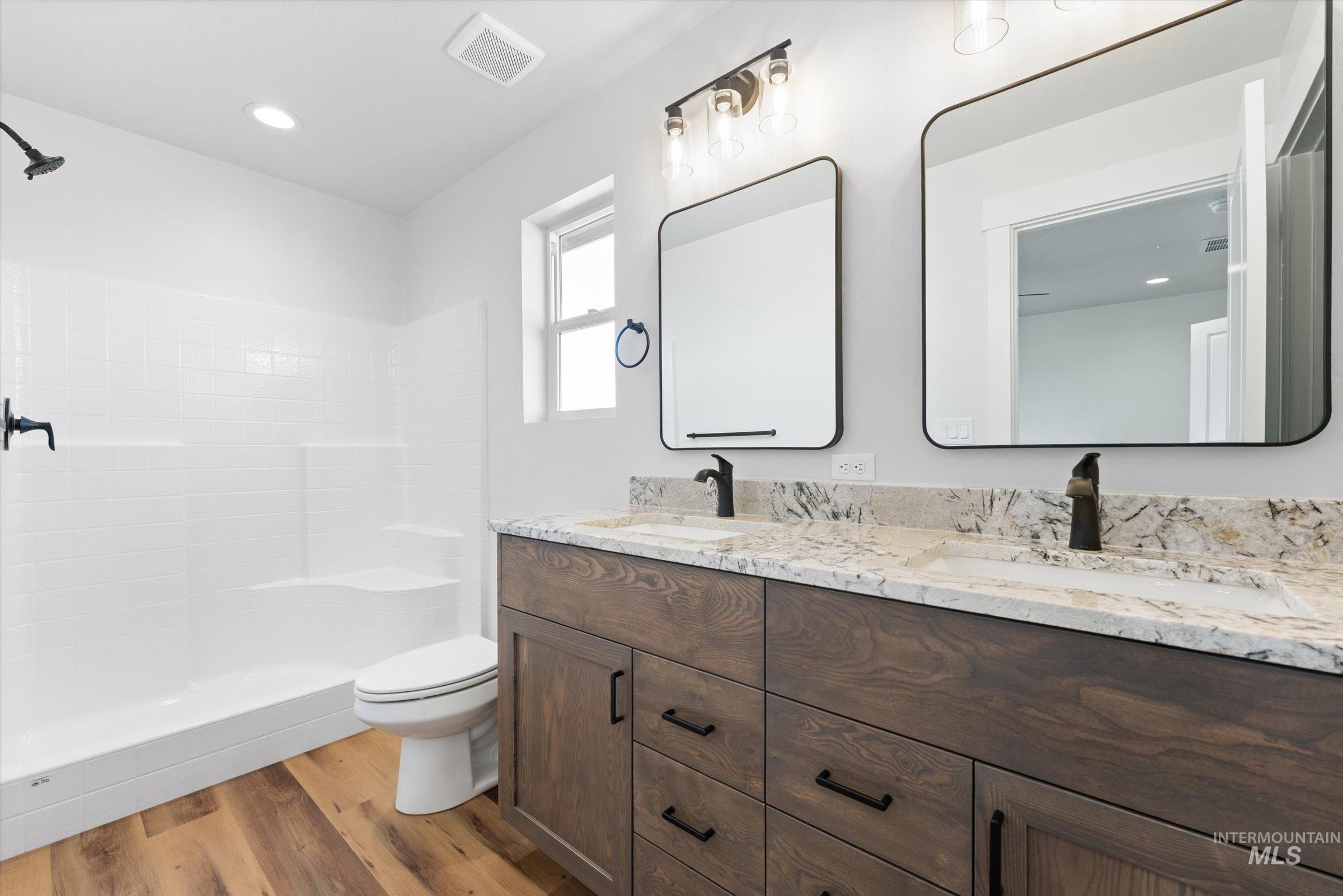 1142 Velvet Loop, Wilder, Idaho 83676, 3 Bedrooms, 2 Bathrooms, Residential For Sale, Price $364,900,MLS 98974074