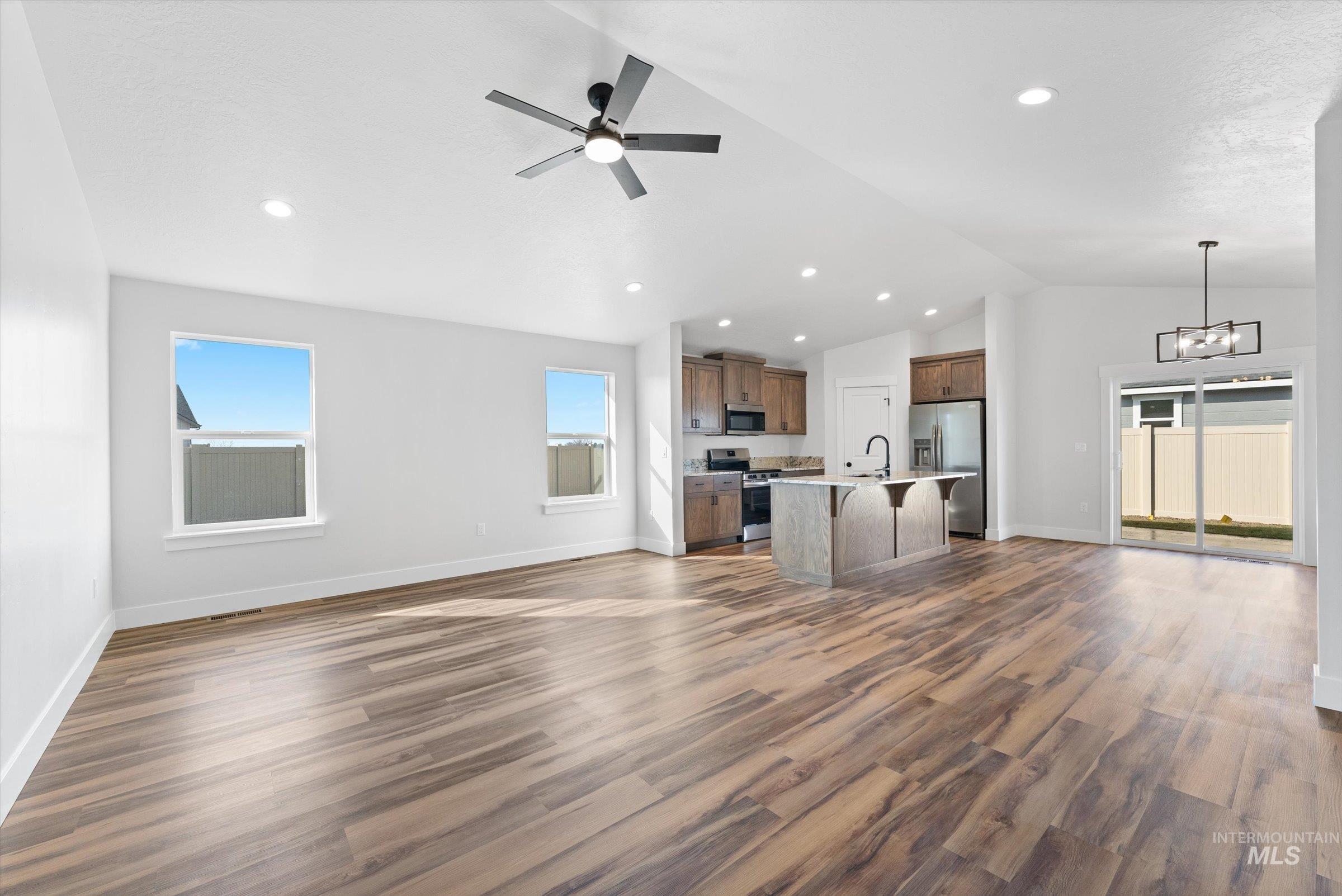 1142 Velvet Loop, Wilder, Idaho 83676, 3 Bedrooms, 2 Bathrooms, Residential For Sale, Price $364,900,MLS 98974074