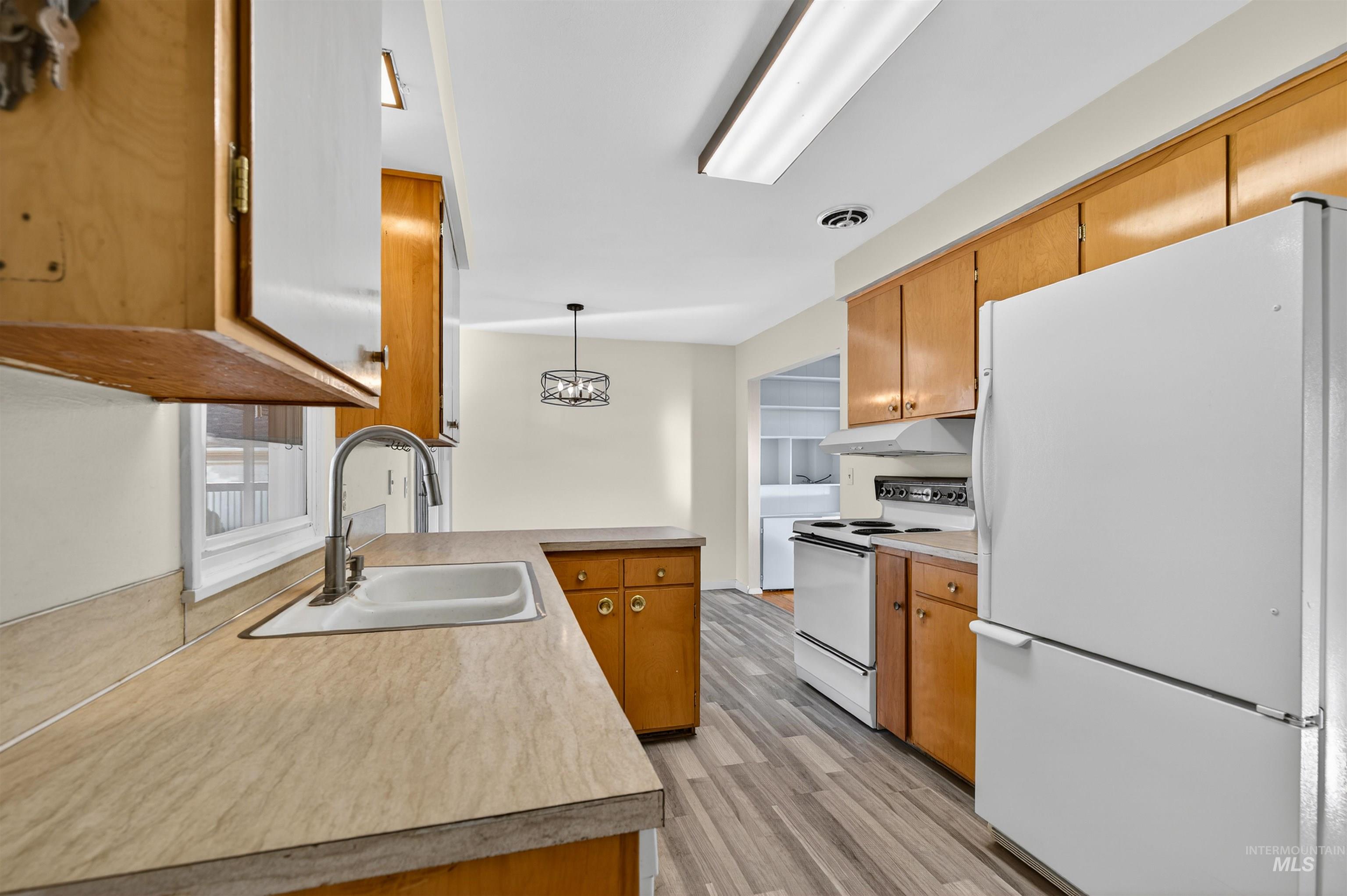 609 Grelle Ave, Lewiston, Idaho 83501, 4 Bedrooms, 2 Bathrooms, Residential For Sale, Price $415,000,MLS 98974077