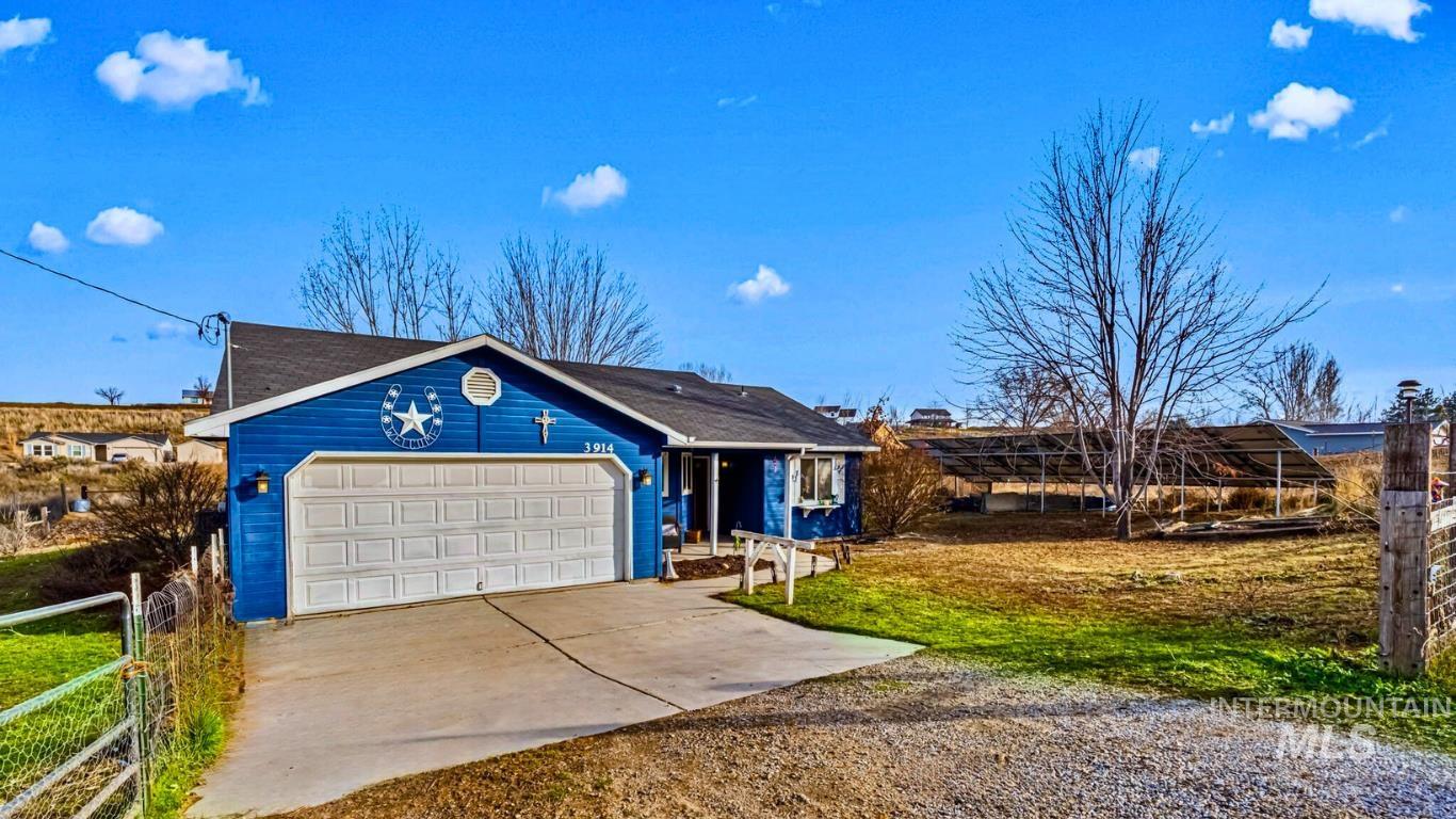 3914 Wild Wood Ln, New Plymouth, Idaho 83655, 3 Bedrooms, 2 Bathrooms, Residential For Sale, Price $469,000,MLS 98974078