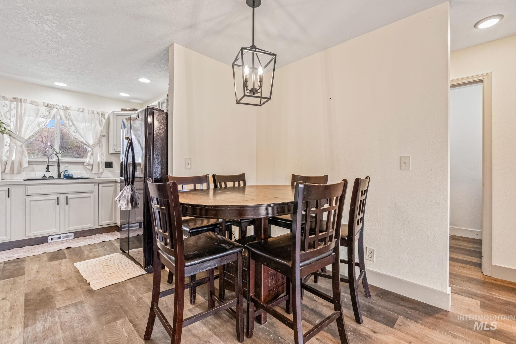 3914 Wild Wood Ln, New Plymouth, Idaho 83655, 3 Bedrooms, 2 Bathrooms, Residential For Sale, Price $469,000,MLS 98974078