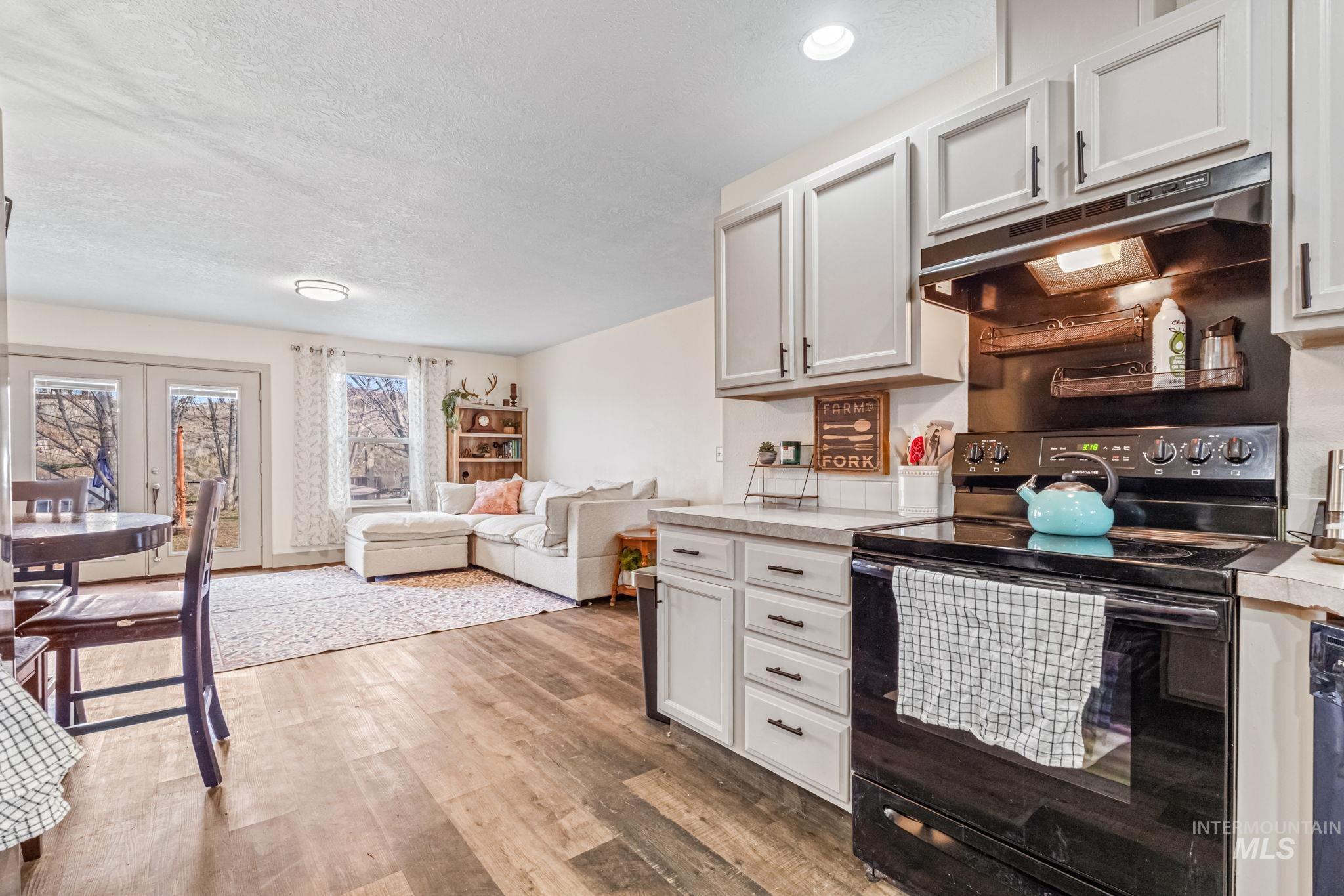 3914 Wild Wood Ln, New Plymouth, Idaho 83655, 3 Bedrooms, 2 Bathrooms, Residential For Sale, Price $469,000,MLS 98974078