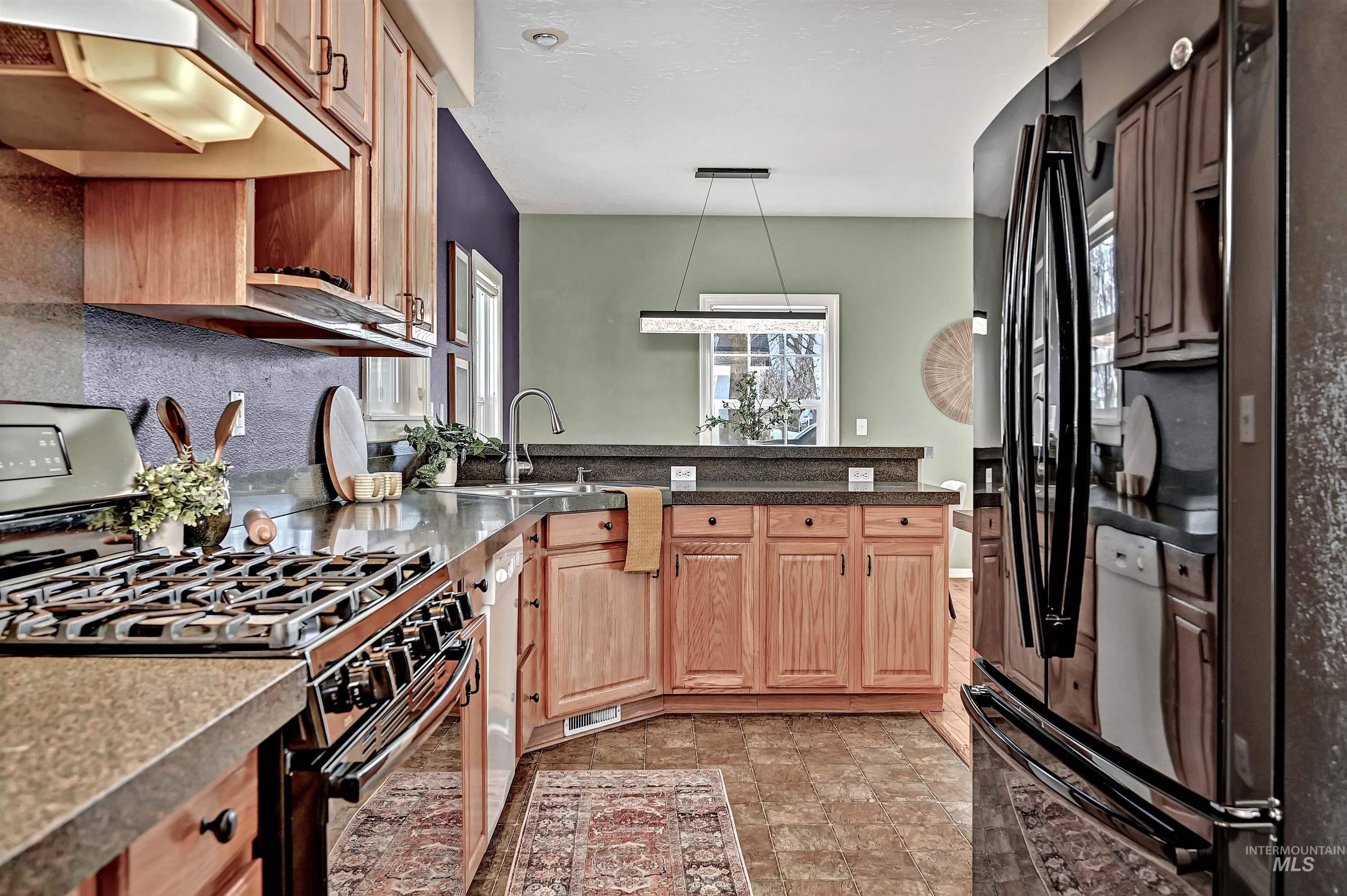 1902 W Washington St, Boise, Idaho 83702, 4 Bedrooms, 3 Bathrooms, Residential For Sale, Price $799,888,MLS 98974080