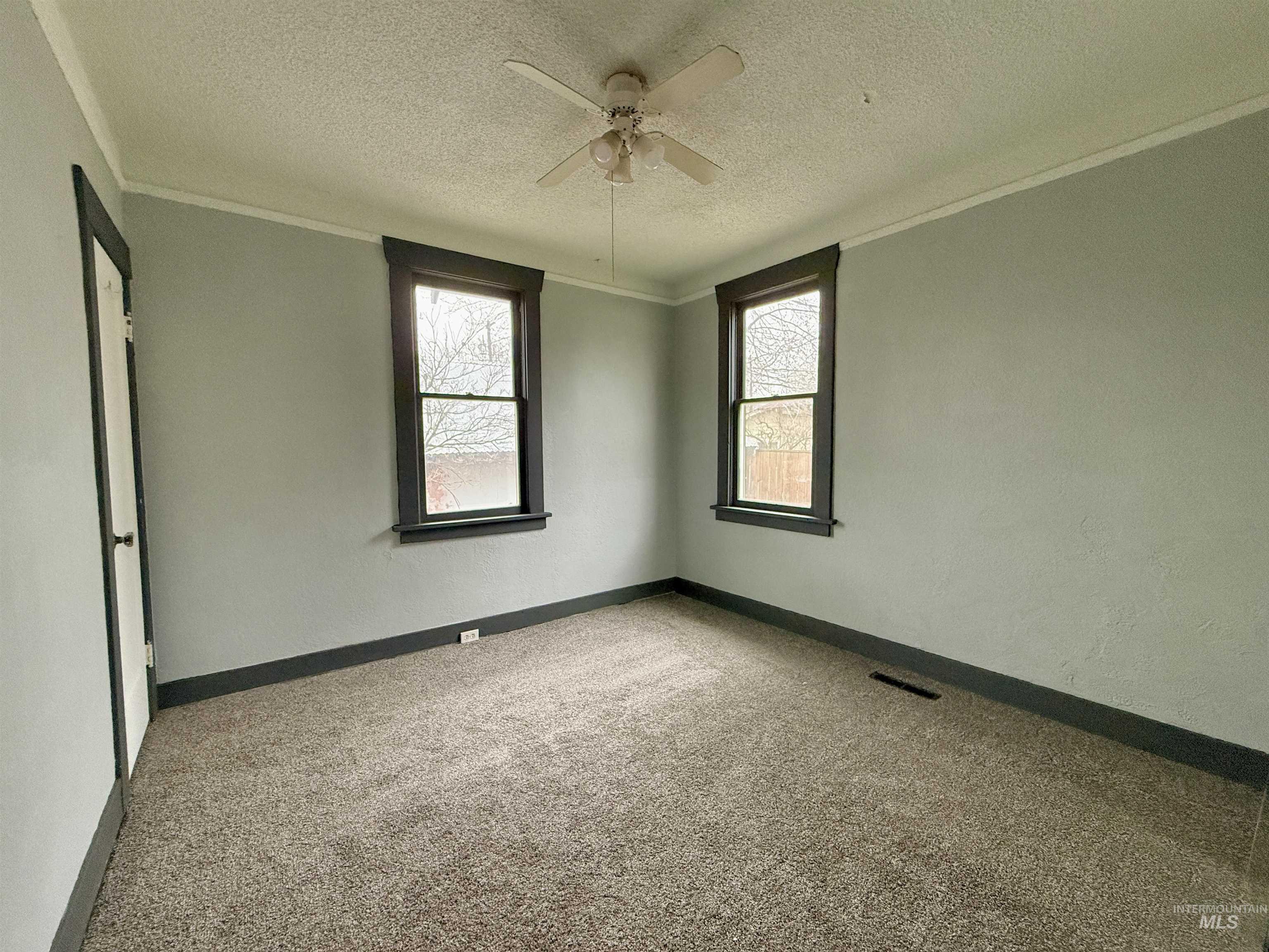 1120 9th St, Lewiston, Idaho 83501, 3 Bedrooms, 2 Bathrooms, Residential For Sale, Price $339,000,MLS 98974082