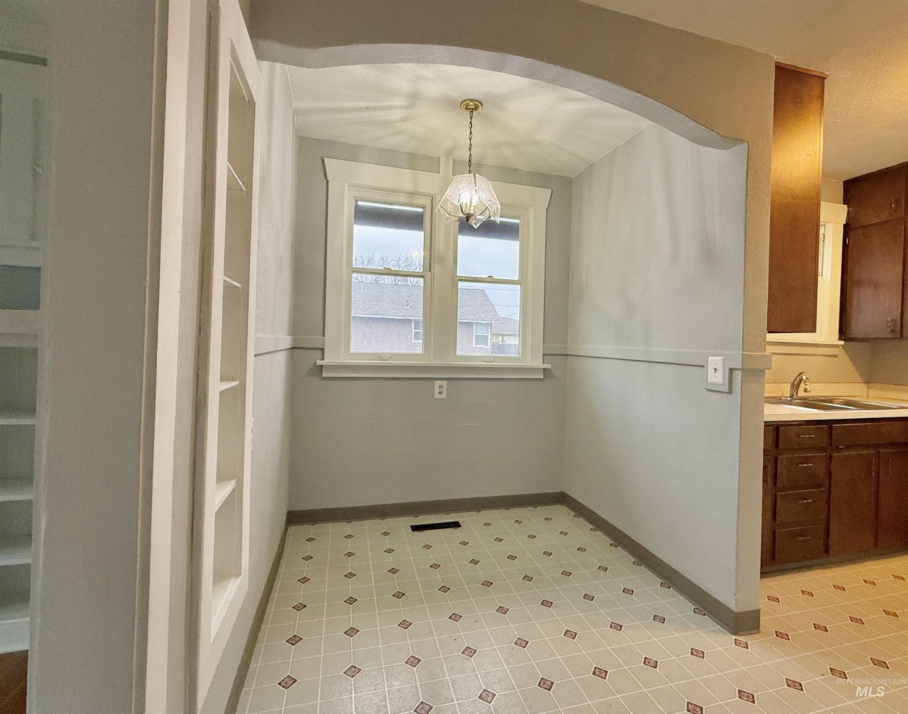 1120 9th St, Lewiston, Idaho 83501, 3 Bedrooms, 2 Bathrooms, Residential For Sale, Price $339,000,MLS 98974082