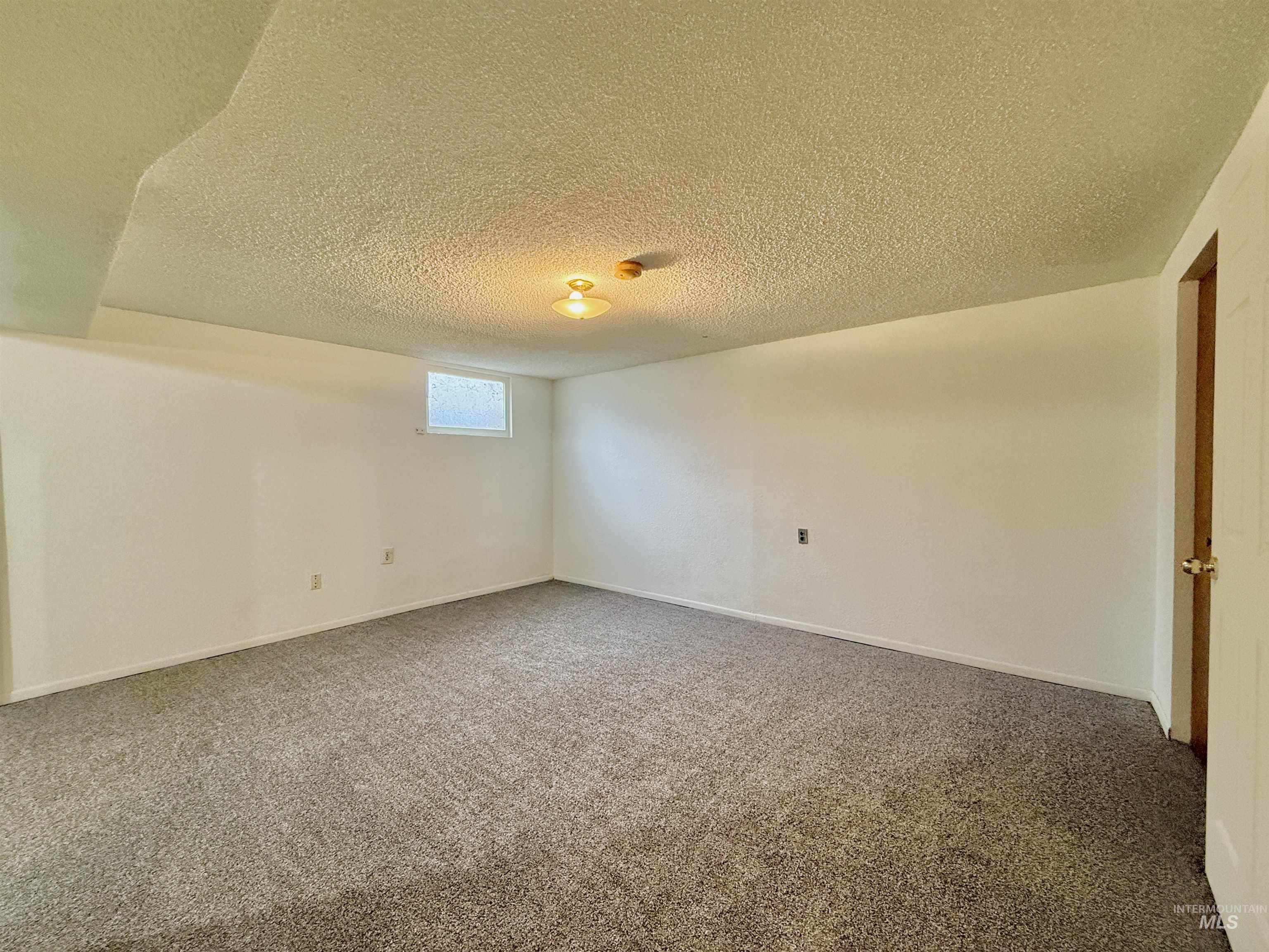 1120 9th St, Lewiston, Idaho 83501, 3 Bedrooms, 2 Bathrooms, Residential For Sale, Price $339,000,MLS 98974082