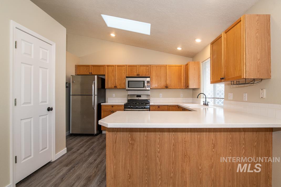 10484 Menkalinin, Star, Idaho 83669, 3 Bedrooms, 2 Bathrooms, Residential For Sale, Price $399,995,MLS 98974083