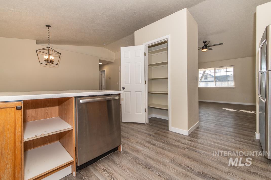 10484 Menkalinin, Star, Idaho 83669, 3 Bedrooms, 2 Bathrooms, Residential For Sale, Price $399,995,MLS 98974083