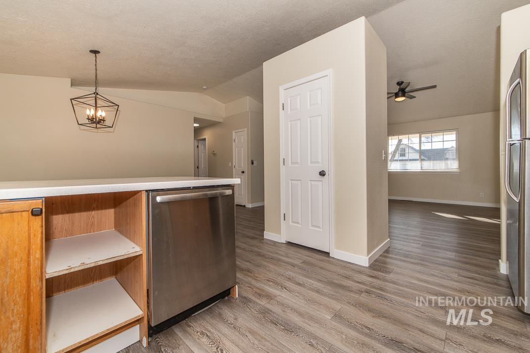 10484 Menkalinin, Star, Idaho 83669, 3 Bedrooms, 2 Bathrooms, Residential For Sale, Price $399,995,MLS 98974083