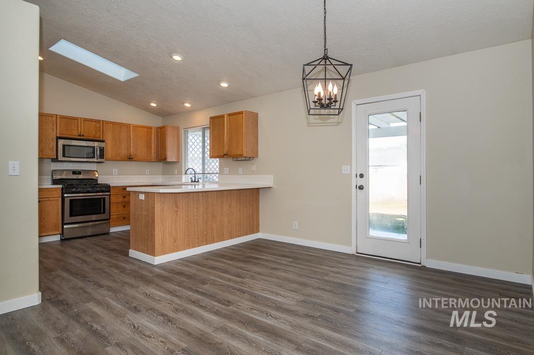 10484 Menkalinin, Star, Idaho 83669, 3 Bedrooms, 2 Bathrooms, Residential For Sale, Price $399,995,MLS 98974083