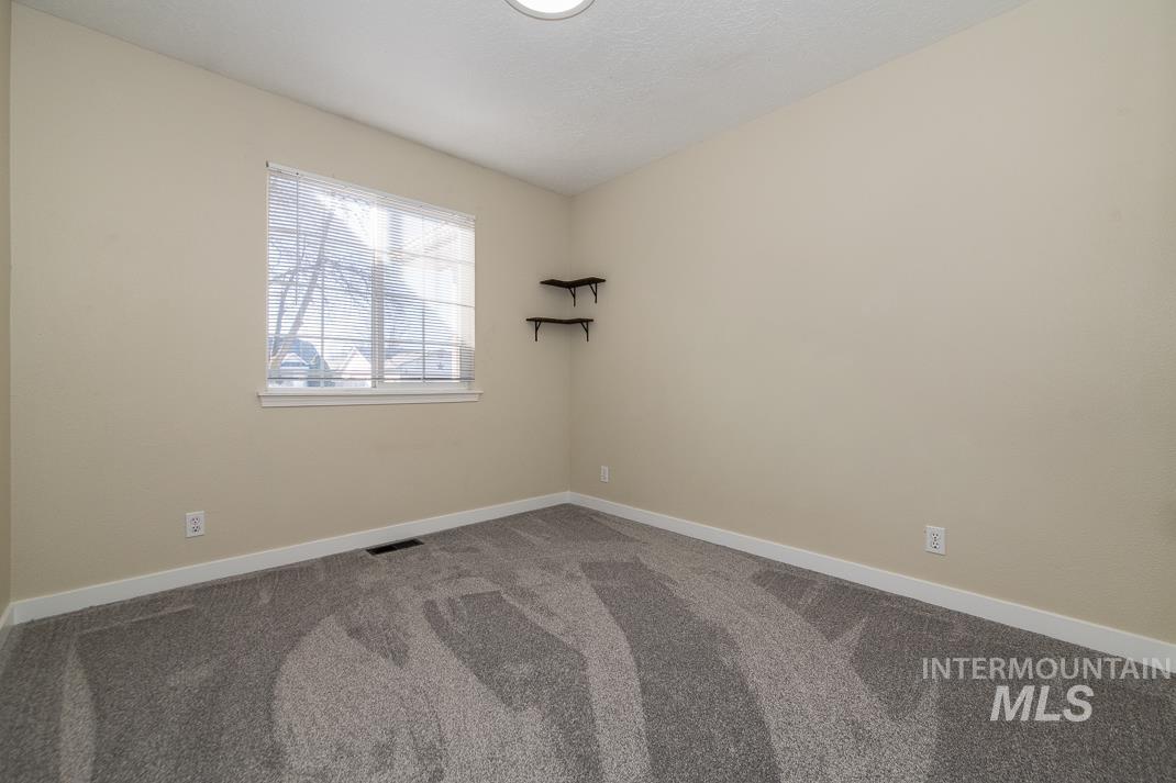 10484 Menkalinin, Star, Idaho 83669, 3 Bedrooms, 2 Bathrooms, Residential For Sale, Price $399,995,MLS 98974083