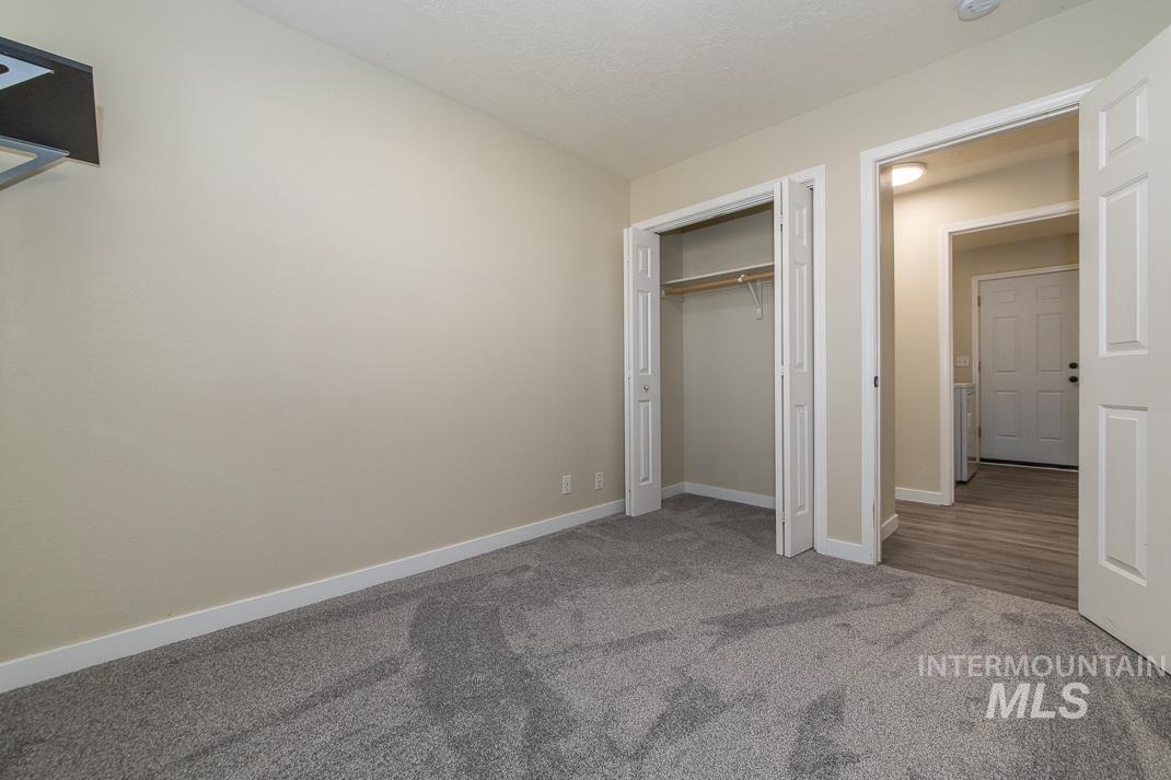 10484 Menkalinin, Star, Idaho 83669, 3 Bedrooms, 2 Bathrooms, Residential For Sale, Price $399,995,MLS 98974083