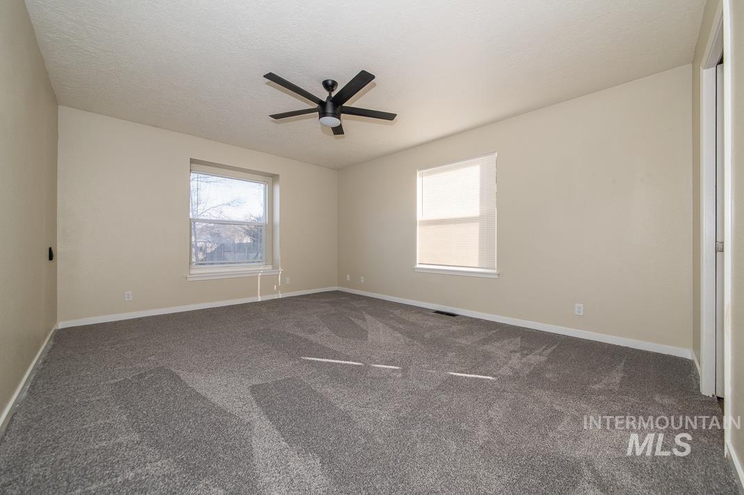 10484 Menkalinin, Star, Idaho 83669, 3 Bedrooms, 2 Bathrooms, Residential For Sale, Price $399,995,MLS 98974083