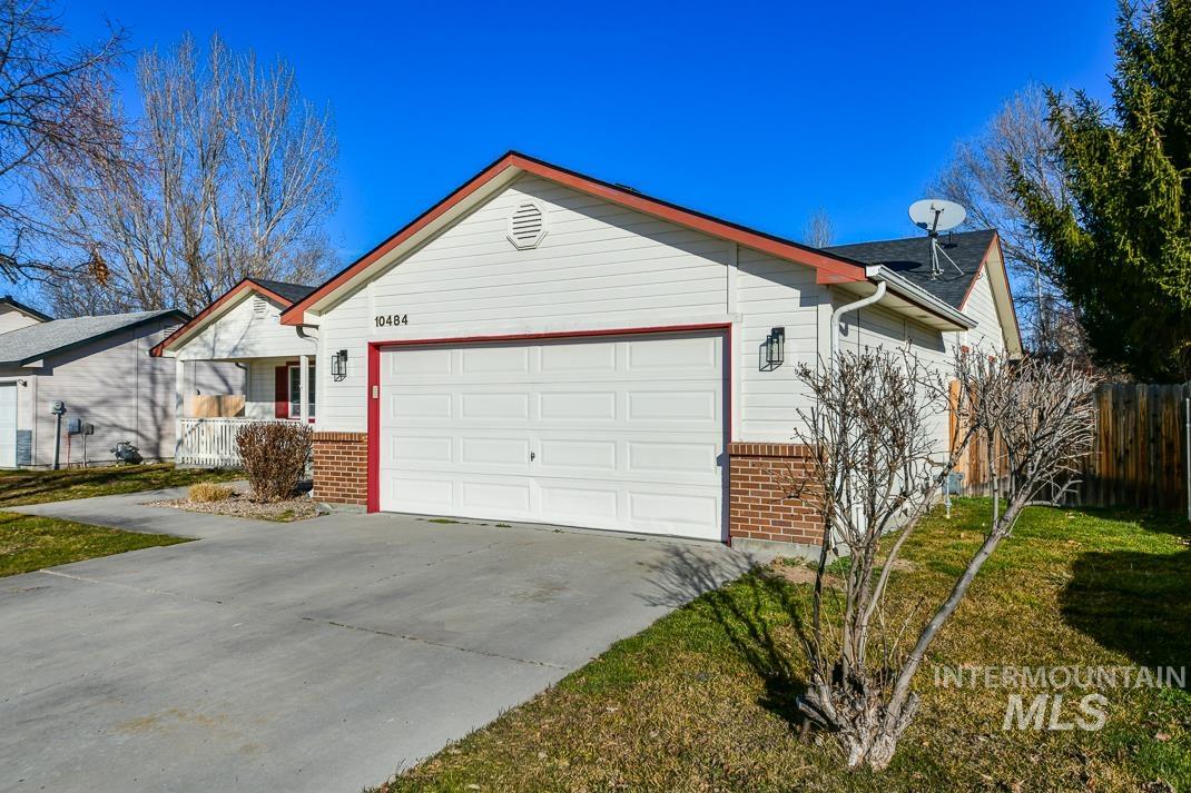 10484 Menkalinin, Star, Idaho 83669, 3 Bedrooms, 2 Bathrooms, Residential For Sale, Price $399,995,MLS 98974083