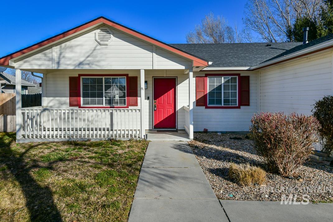 10484 Menkalinin, Star, Idaho 83669, 3 Bedrooms, 2 Bathrooms, Residential For Sale, Price $399,995,MLS 98974083