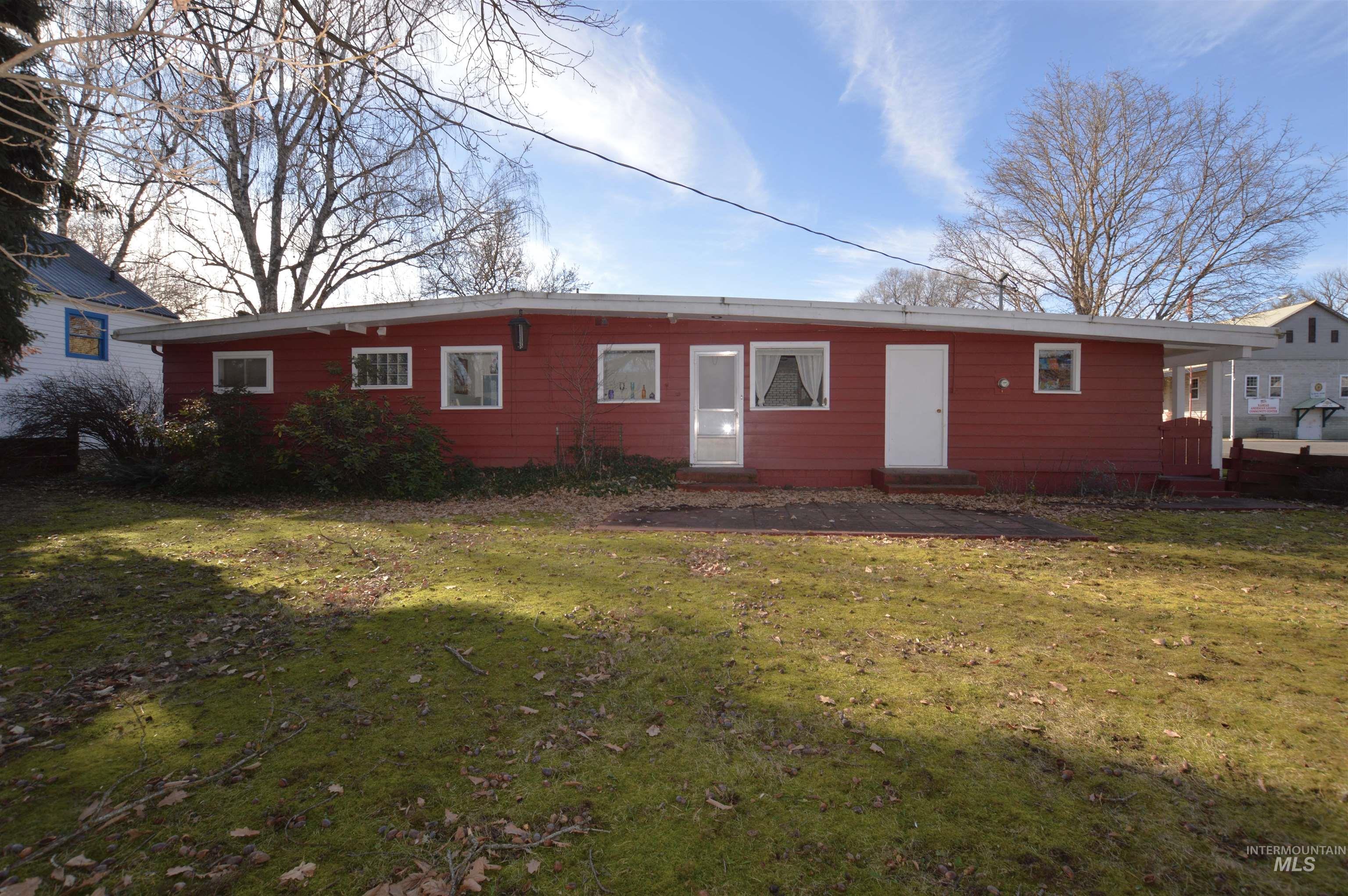 701 Main St, Kamiah, Idaho 83536, 2 Bedrooms, 1 Bathroom, Residential For Sale, Price $239,500,MLS 98974091