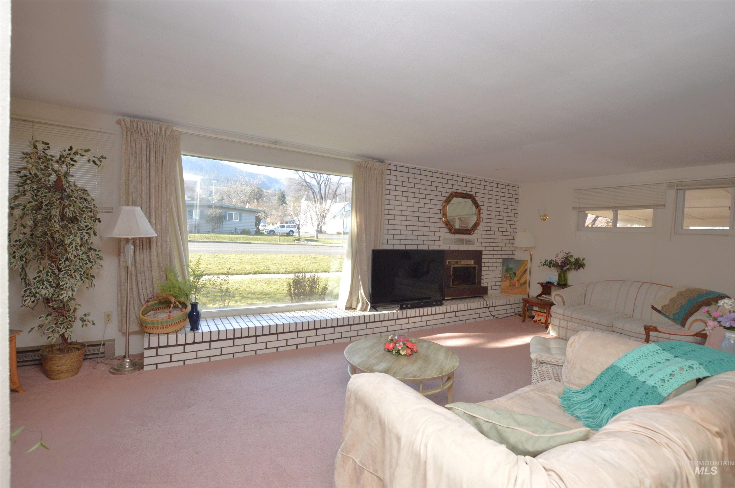 701 Main St, Kamiah, Idaho 83536, 2 Bedrooms, 1 Bathroom, Residential For Sale, Price $239,500,MLS 98974091