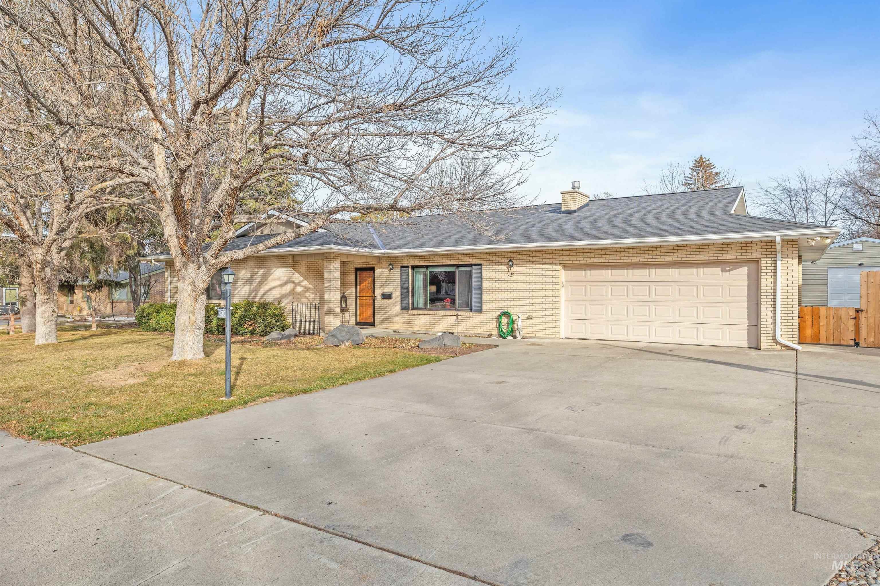 430 Pierce St., Twin Falls, Idaho 83301, 3 Bedrooms, 2.5 Bathrooms, Residential For Sale, Price $470,000,MLS 98974092