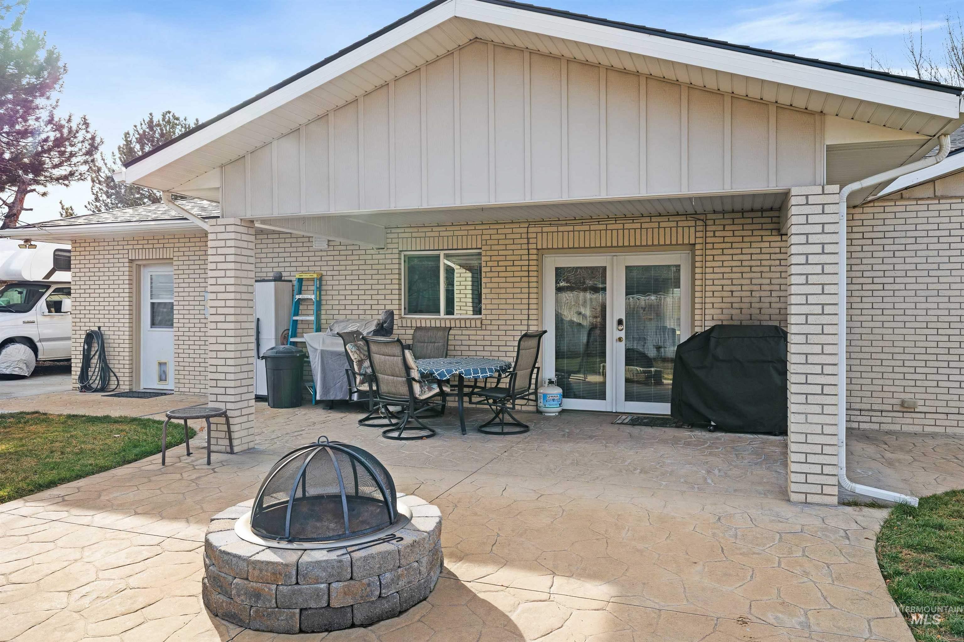 430 Pierce St., Twin Falls, Idaho 83301, 3 Bedrooms, 2.5 Bathrooms, Residential For Sale, Price $470,000,MLS 98974092