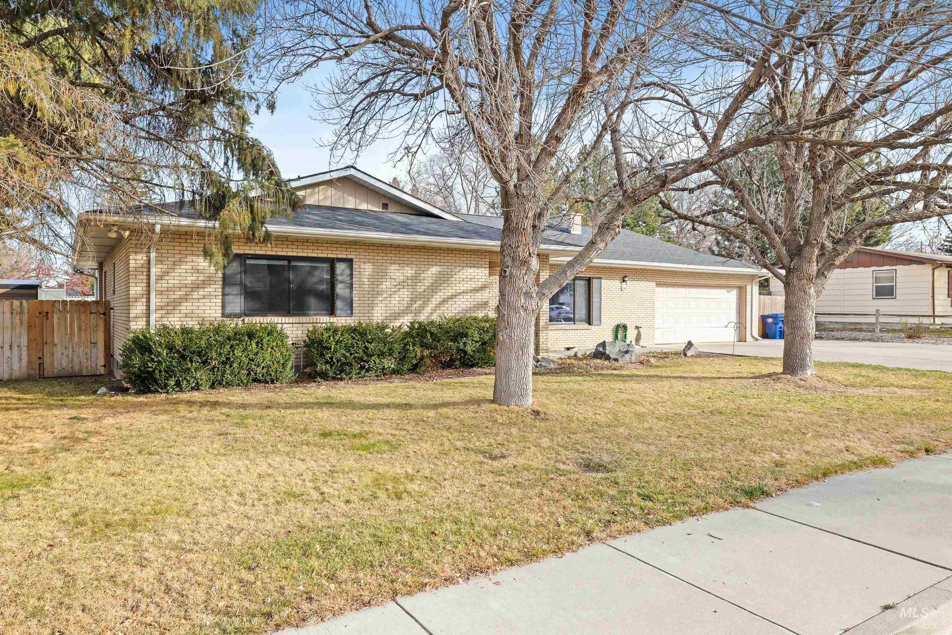 430 Pierce St., Twin Falls, Idaho 83301, 3 Bedrooms, 2.5 Bathrooms, Residential For Sale, Price $470,000,MLS 98974092