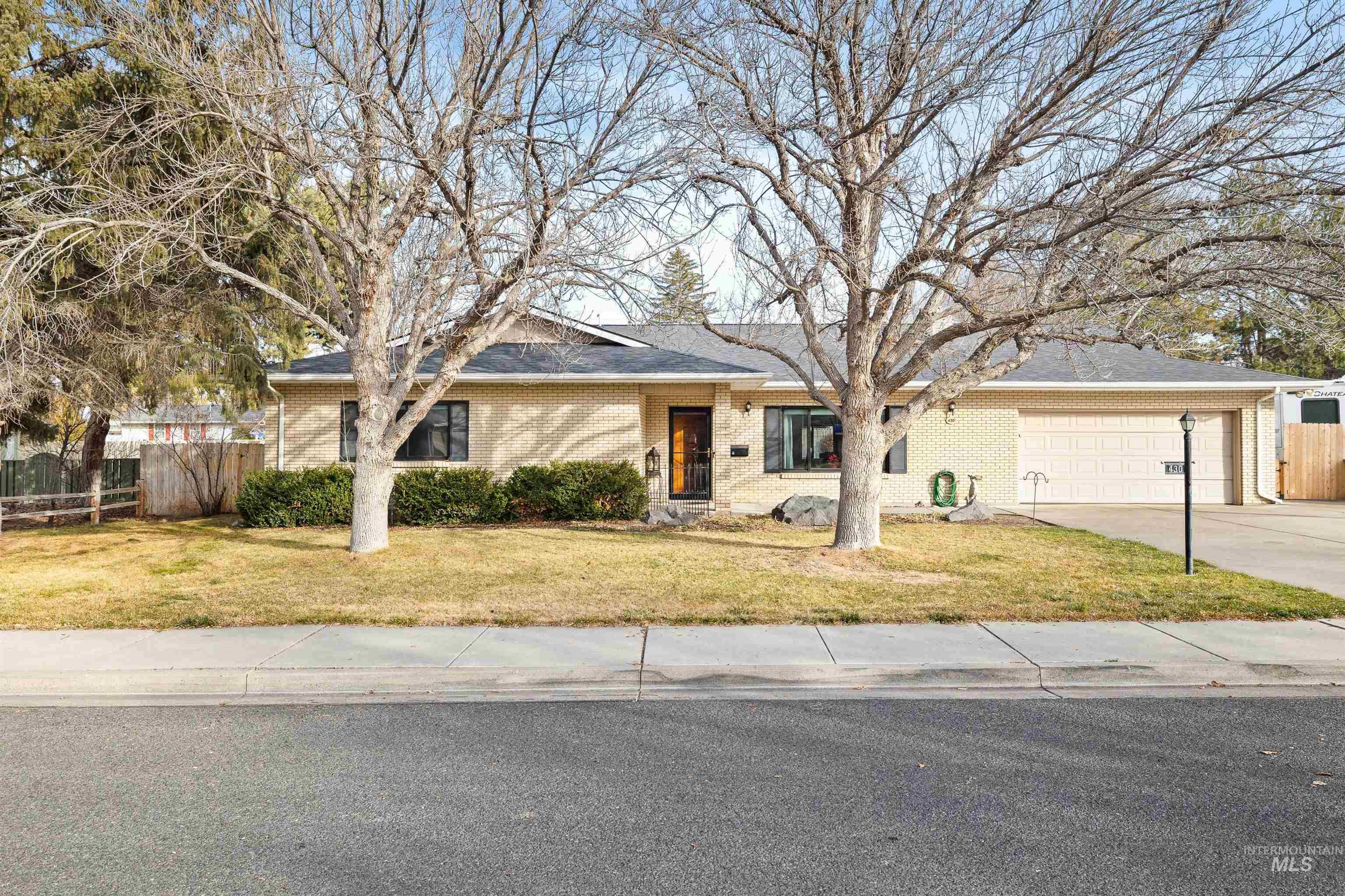 430 Pierce St., Twin Falls, Idaho 83301, 3 Bedrooms, 2.5 Bathrooms, Residential For Sale, Price $470,000,MLS 98974092