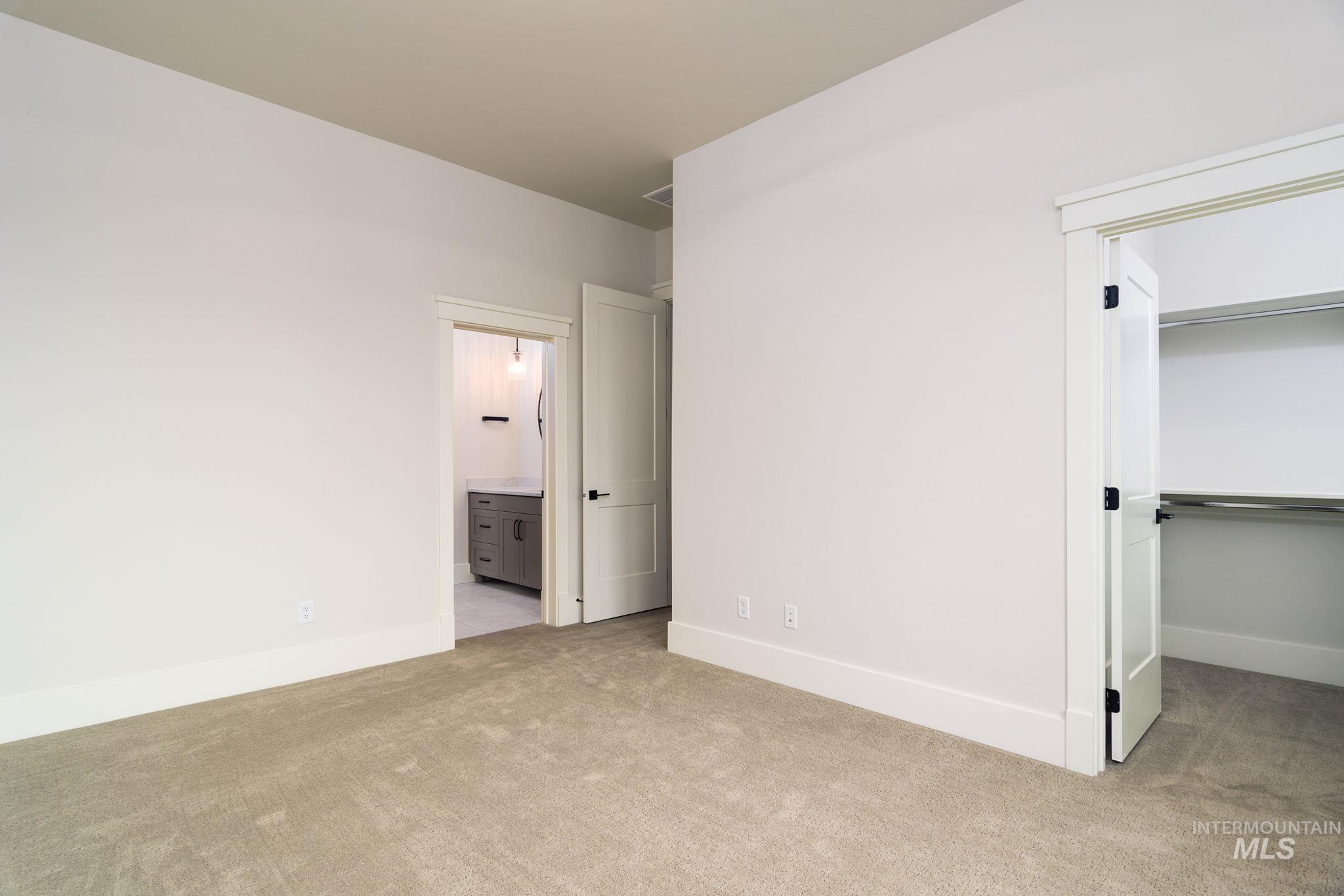 6828 S Krakauer Place, Meridian, Idaho 83642, 4 Bedrooms, 3.5 Bathrooms, Residential For Sale, Price $1,199,777,MLS 98974095