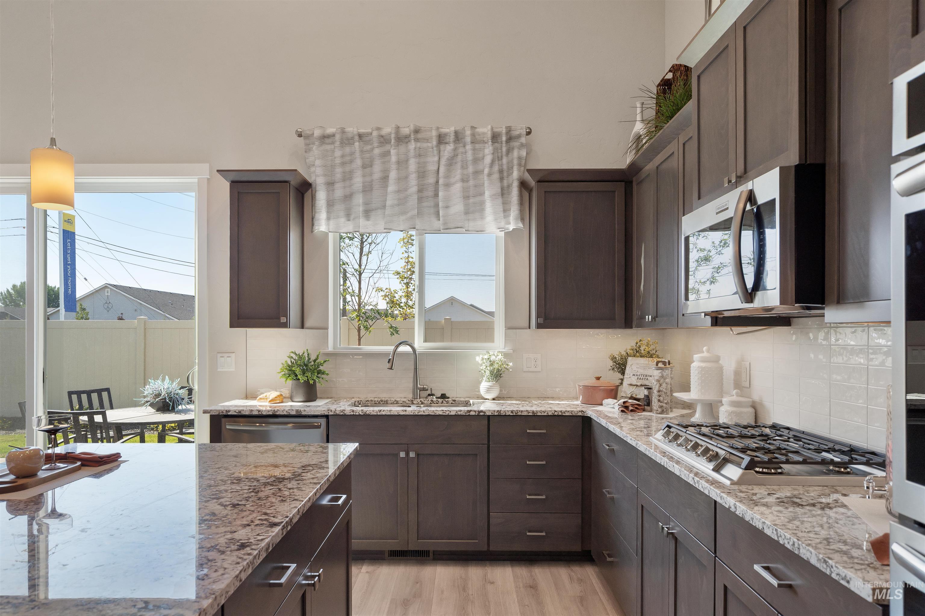 7795 E Meriwether Dr, Nampa, Idaho 83687, 4 Bedrooms, 3.5 Bathrooms, Residential For Sale, Price $539,990,MLS 98974097
