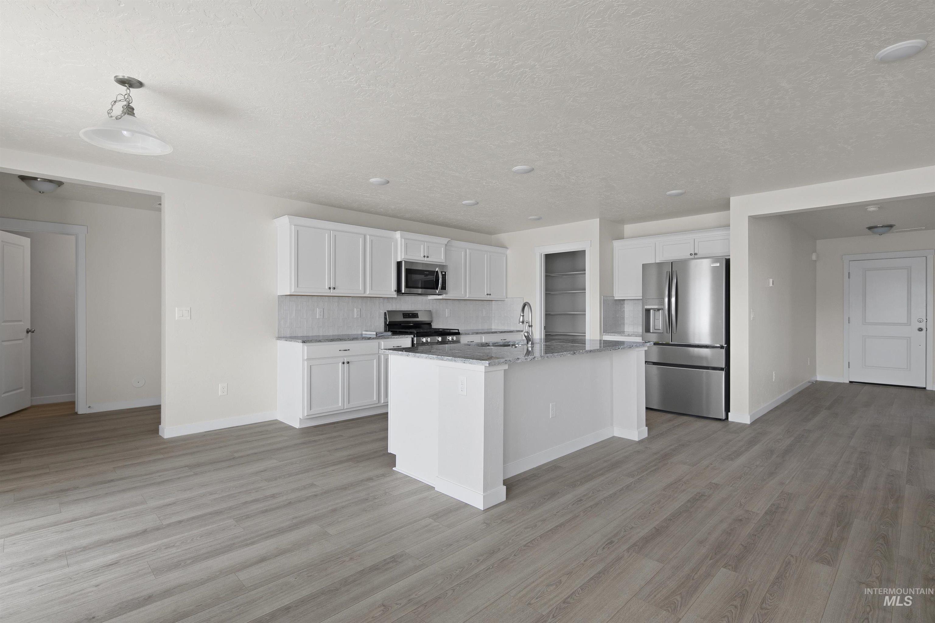 7807 E Meriwether Dr, Nampa, Idaho 83687, 4 Bedrooms, 2.5 Bathrooms, Residential For Sale, Price $519,990,MLS 98974100