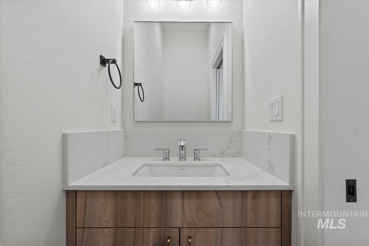 1438 W Ultar Dr., Nampa, Idaho 83686, 3 Bedrooms, 2.5 Bathrooms, Residential For Sale, Price $774,900,MLS 98974101