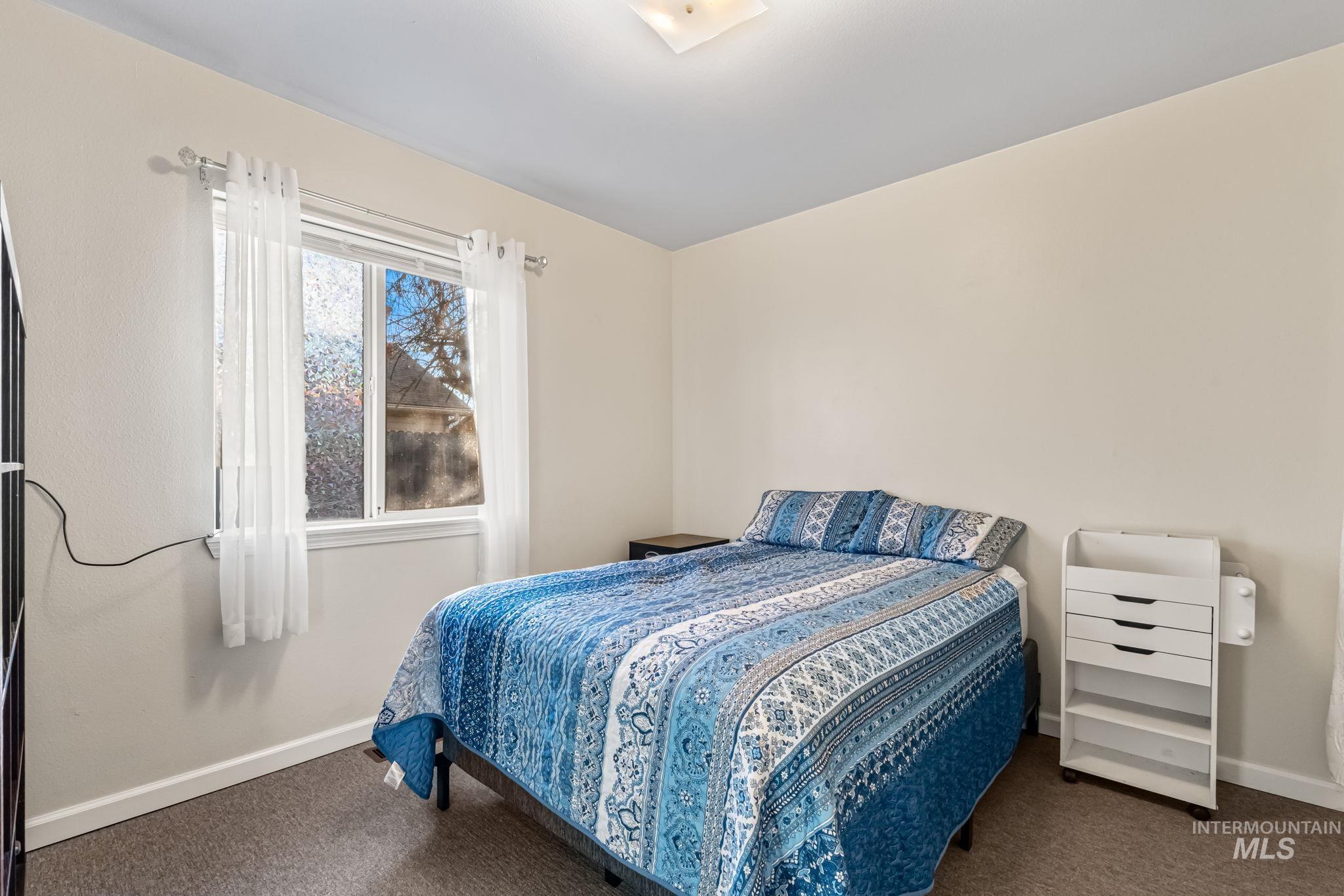 2750 N Macondray Ln, Boise, Idaho 83707, 3 Bedrooms, 2 Bathrooms, Residential For Sale, Price $399,000,MLS 98974104