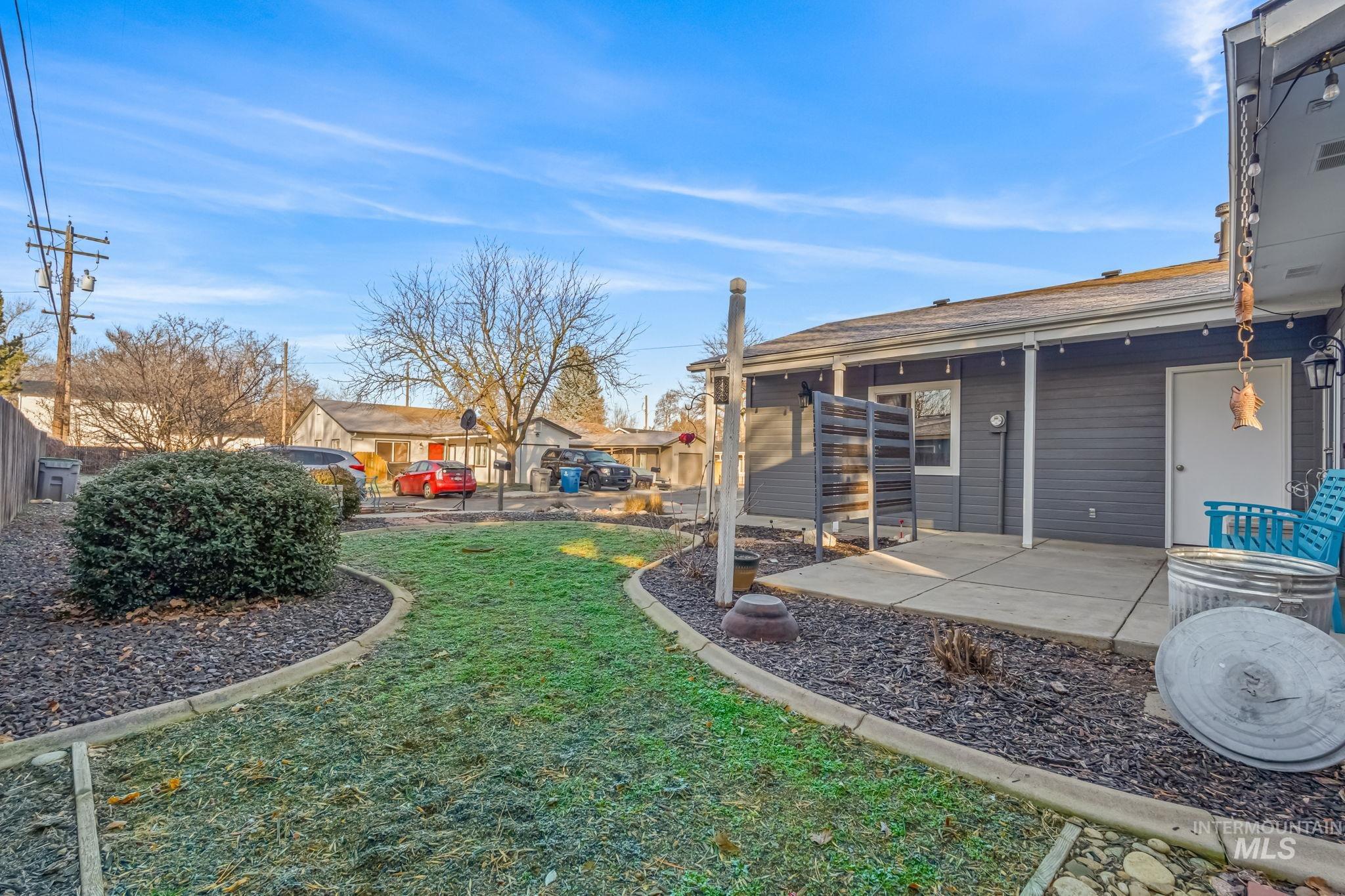 2750 N Macondray Ln, Boise, Idaho 83707, 3 Bedrooms, 2 Bathrooms, Residential For Sale, Price $399,000,MLS 98974104